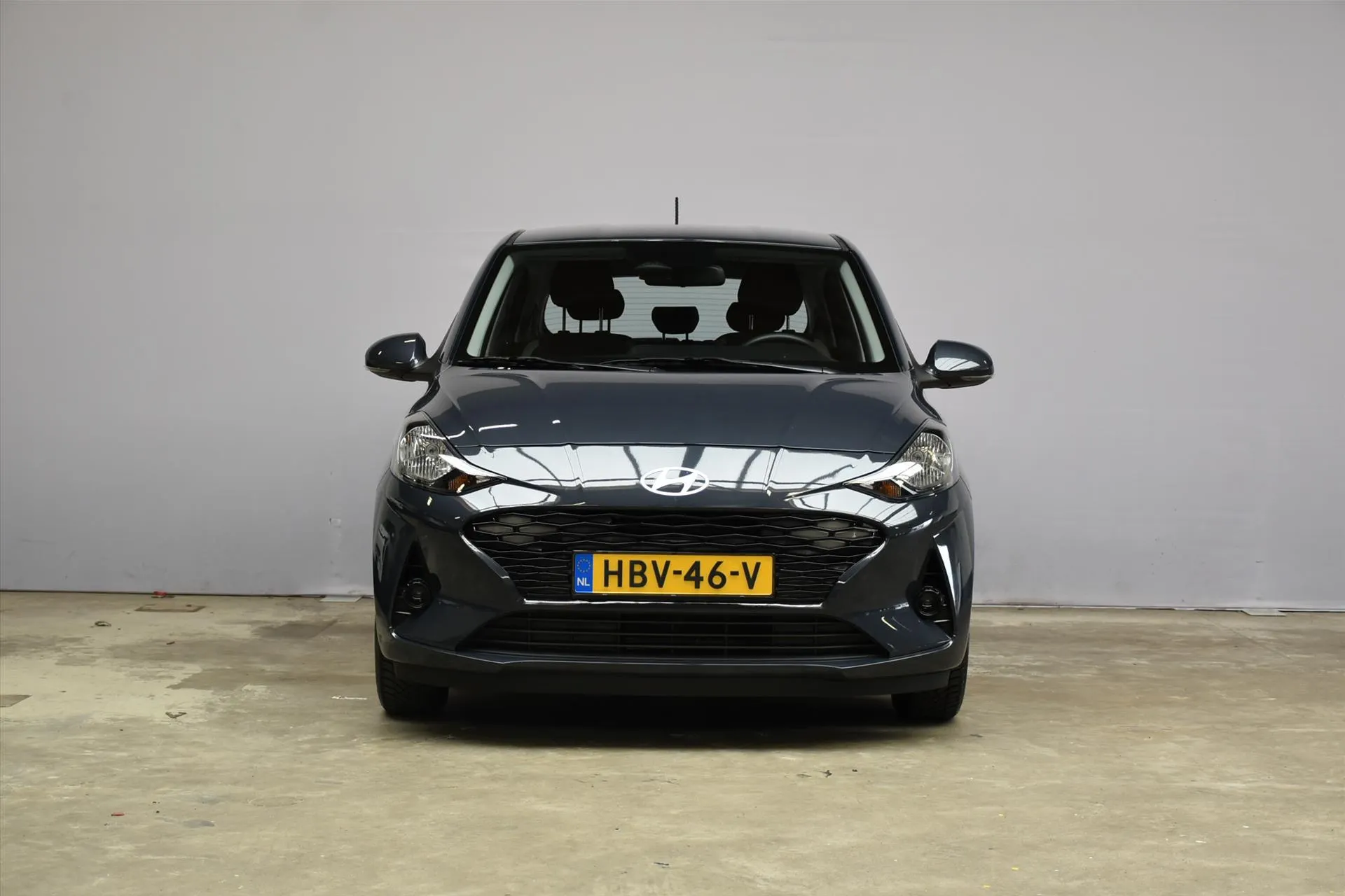 Hyundai i10 met kenteken HBV-46-V – achteraanzicht