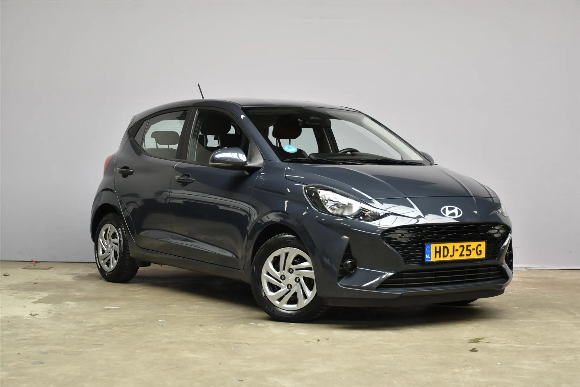 Hyundai i10 met kenteken HDJ-25-G – interieur