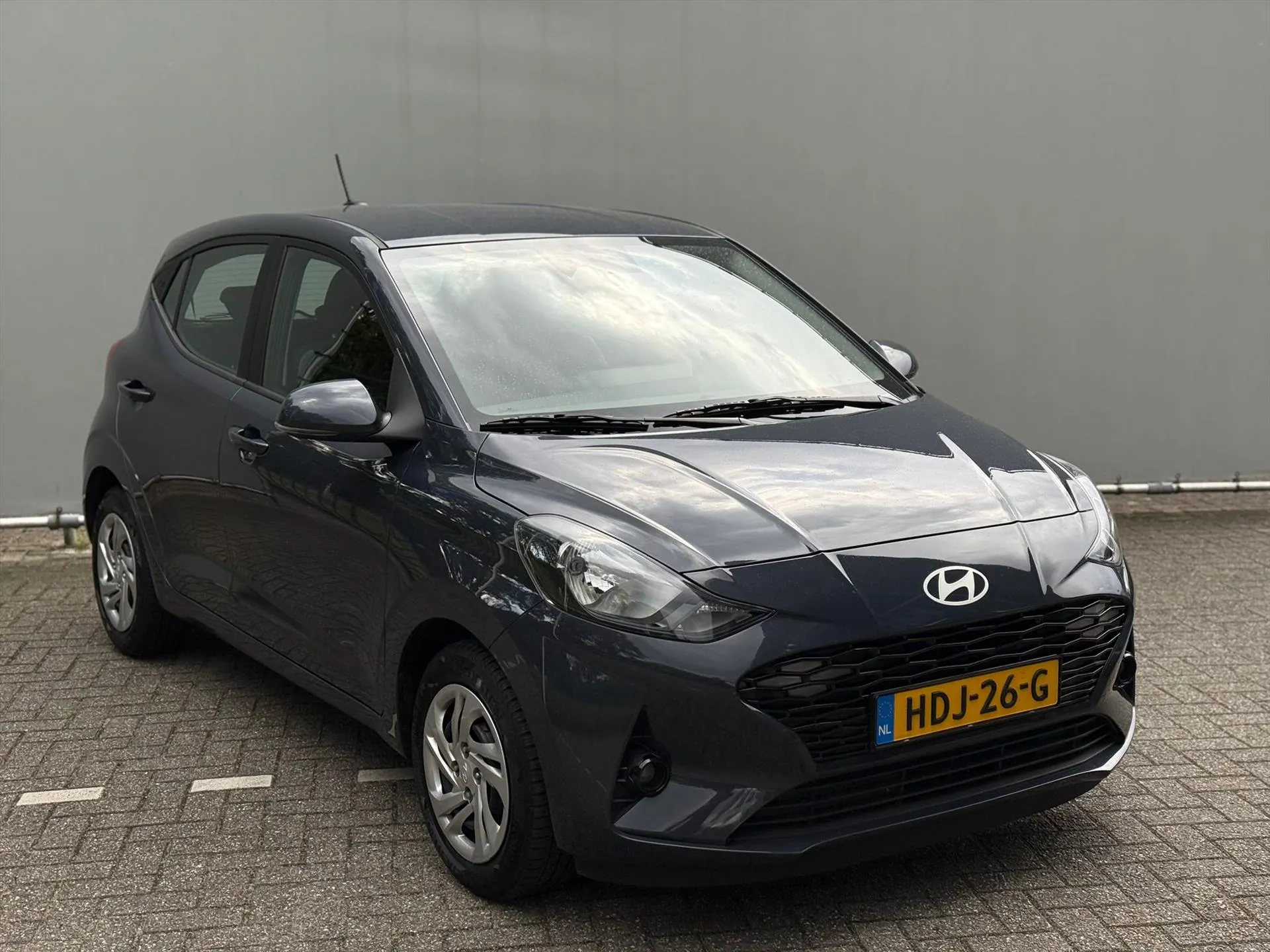 Hyundai i10 met kenteken HDJ-26-G – achteraanzicht