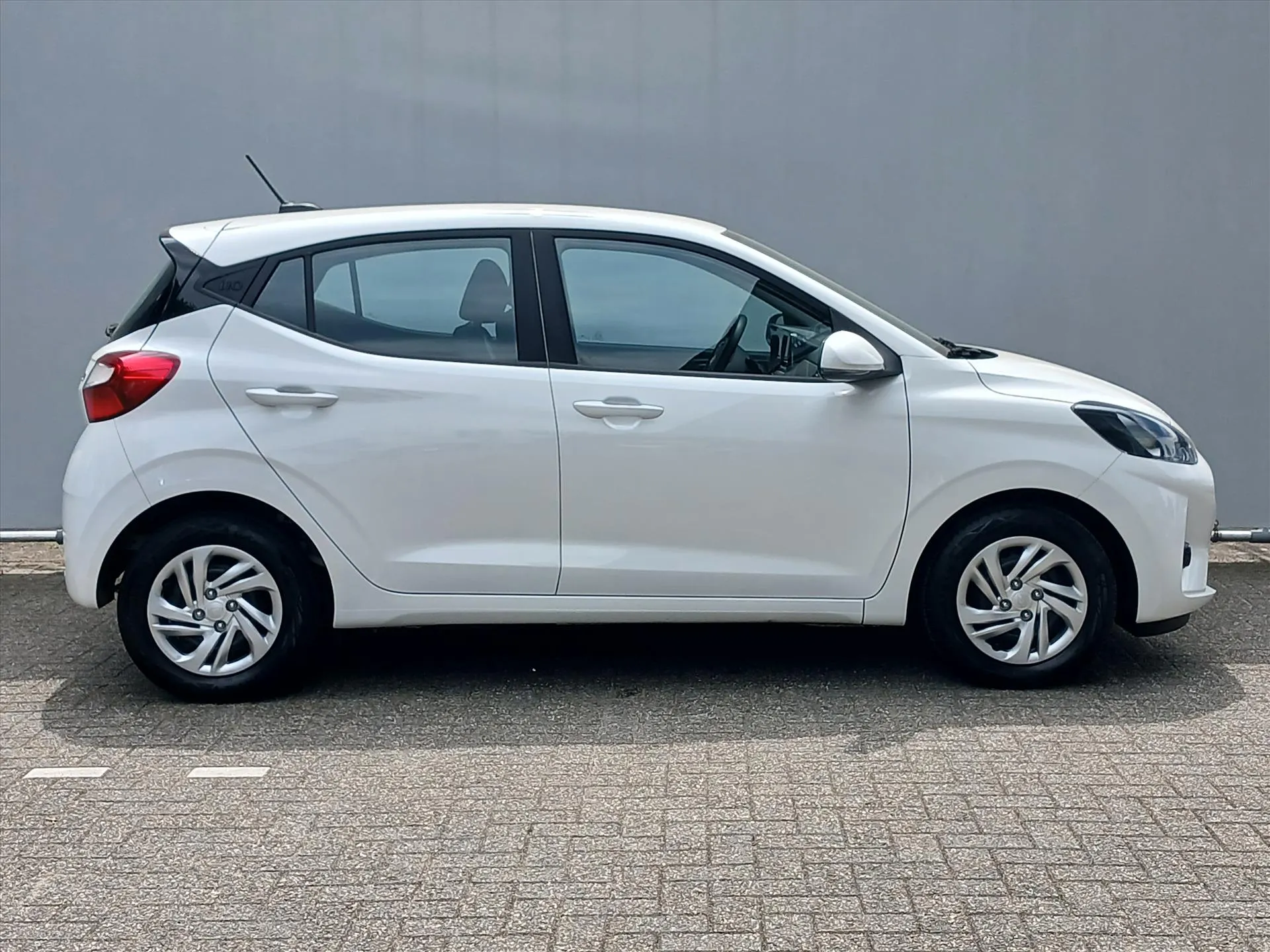 Hyundai i10 met kenteken HJZ-32-R – dashboard