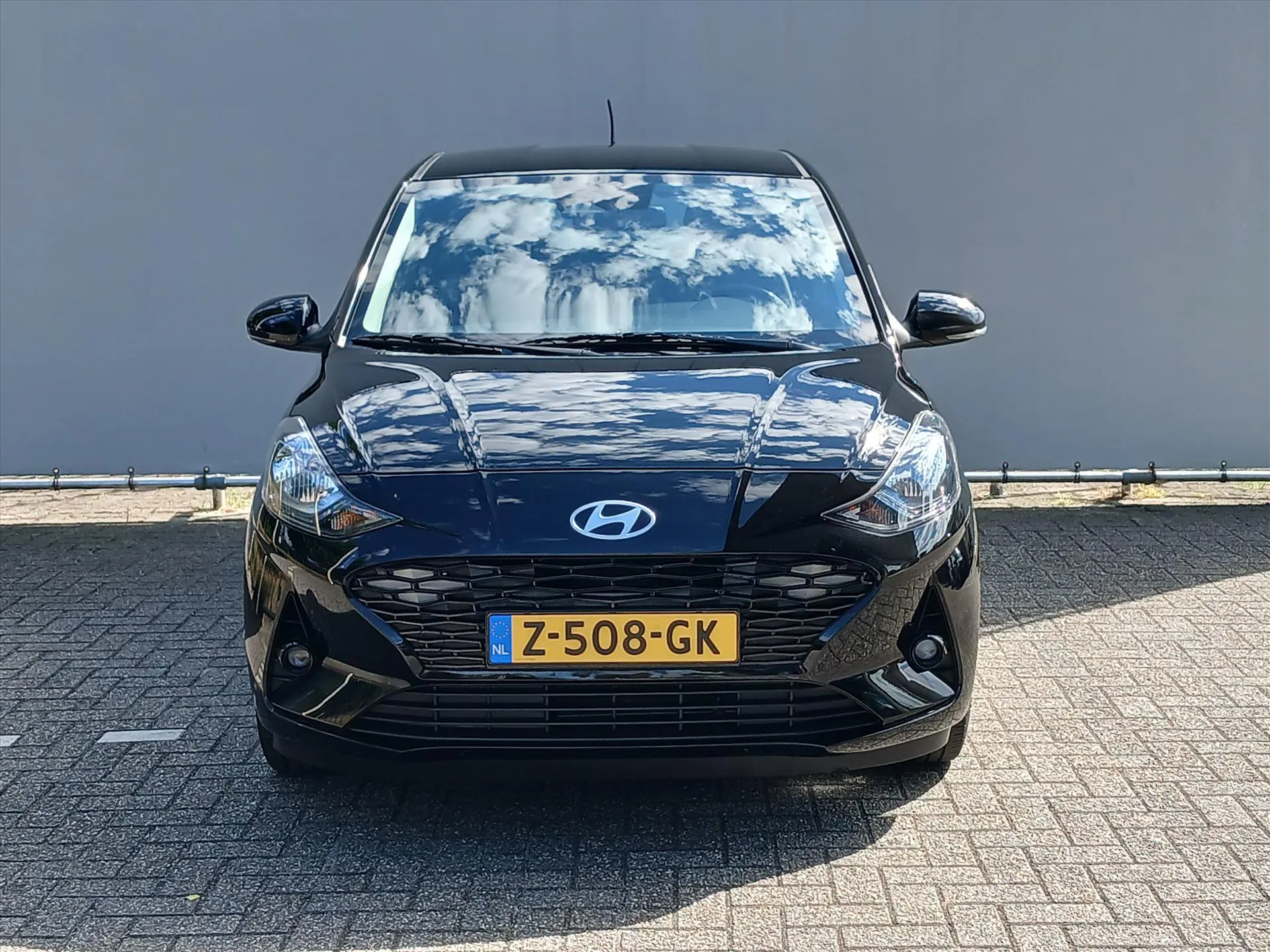 Hyundai i10 met kenteken Z-508-GK – achteraanzicht
