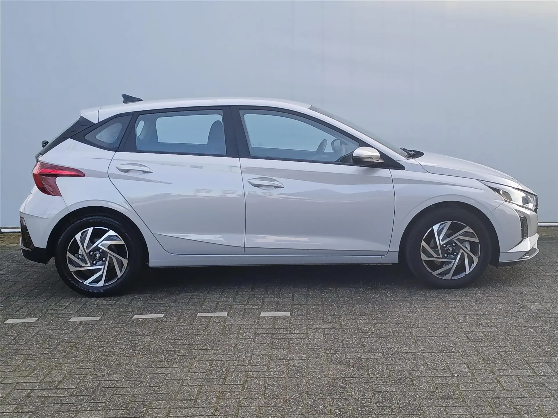 Hyundai i20 met kenteken HRG-54-B – dashboard