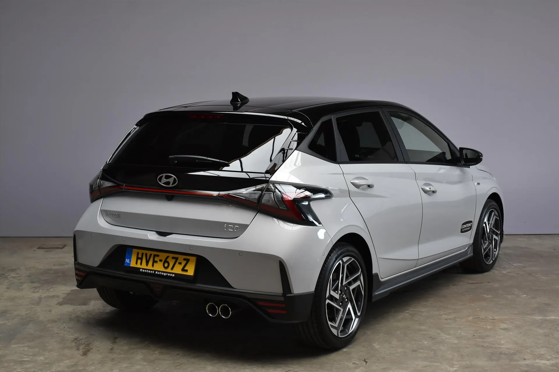 Hyundai i20 met kenteken HVF-67-Z – interieur