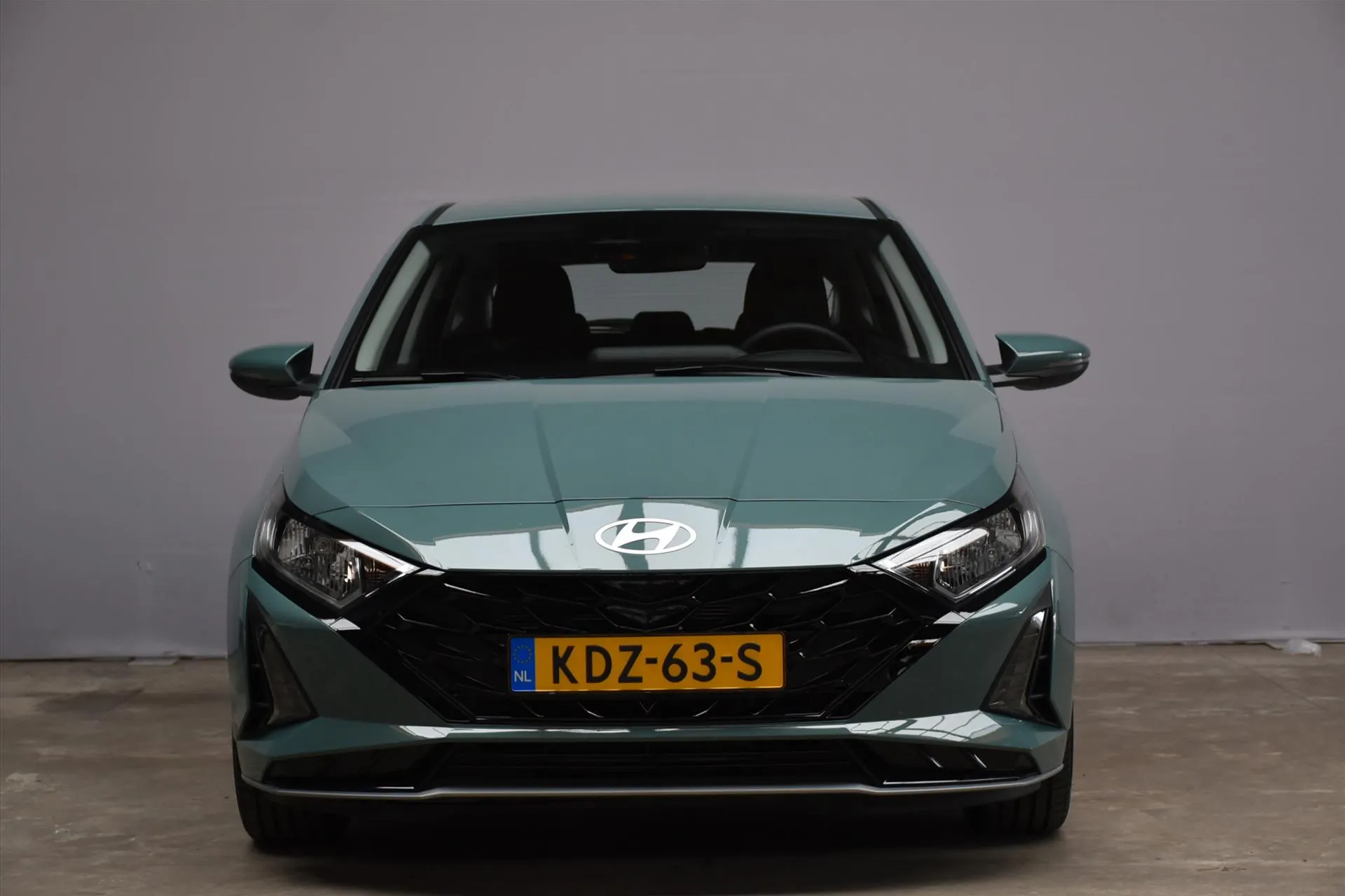 Hyundai i20 met kenteken KDZ-63-S – achteraanzicht