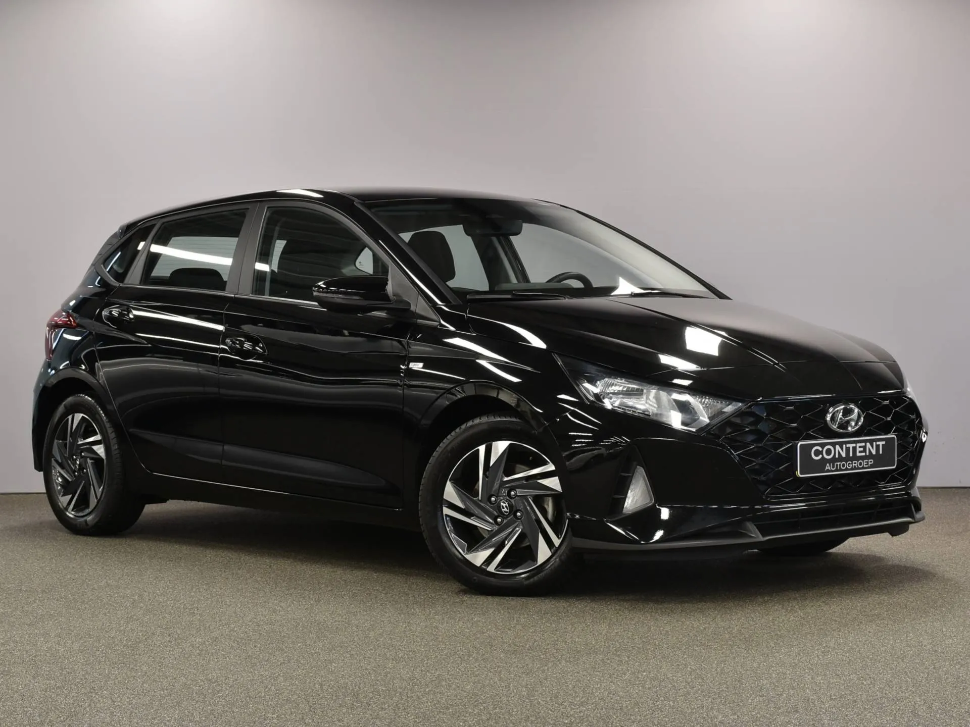 Hyundai i20 met kenteken S-081-JZ – interieur