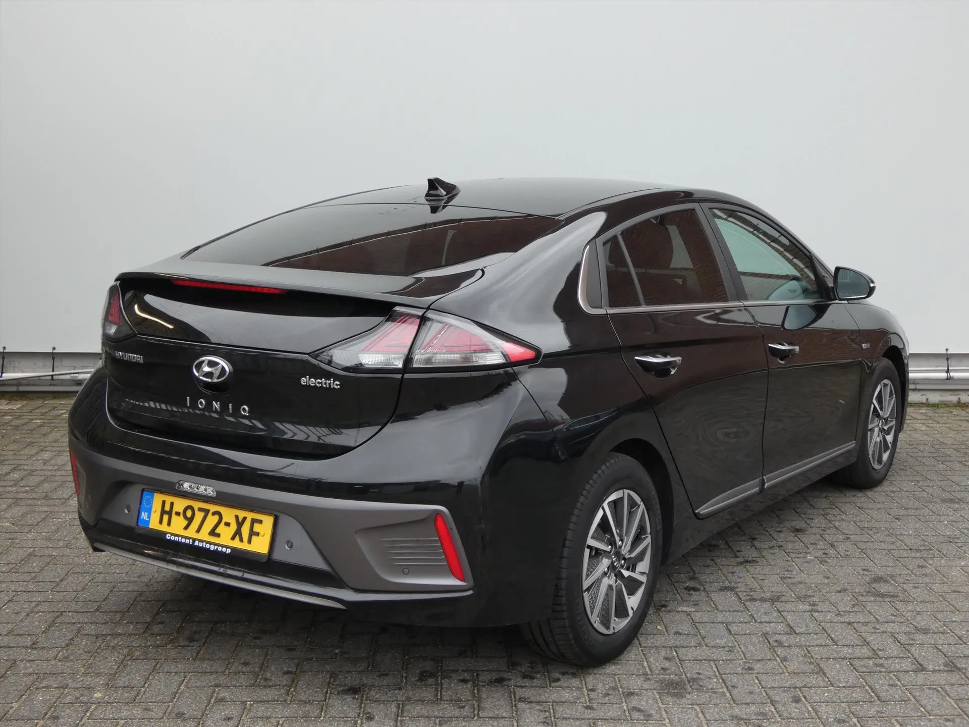 Hyundai IONIQ met kenteken H-972-XF – detailfoto