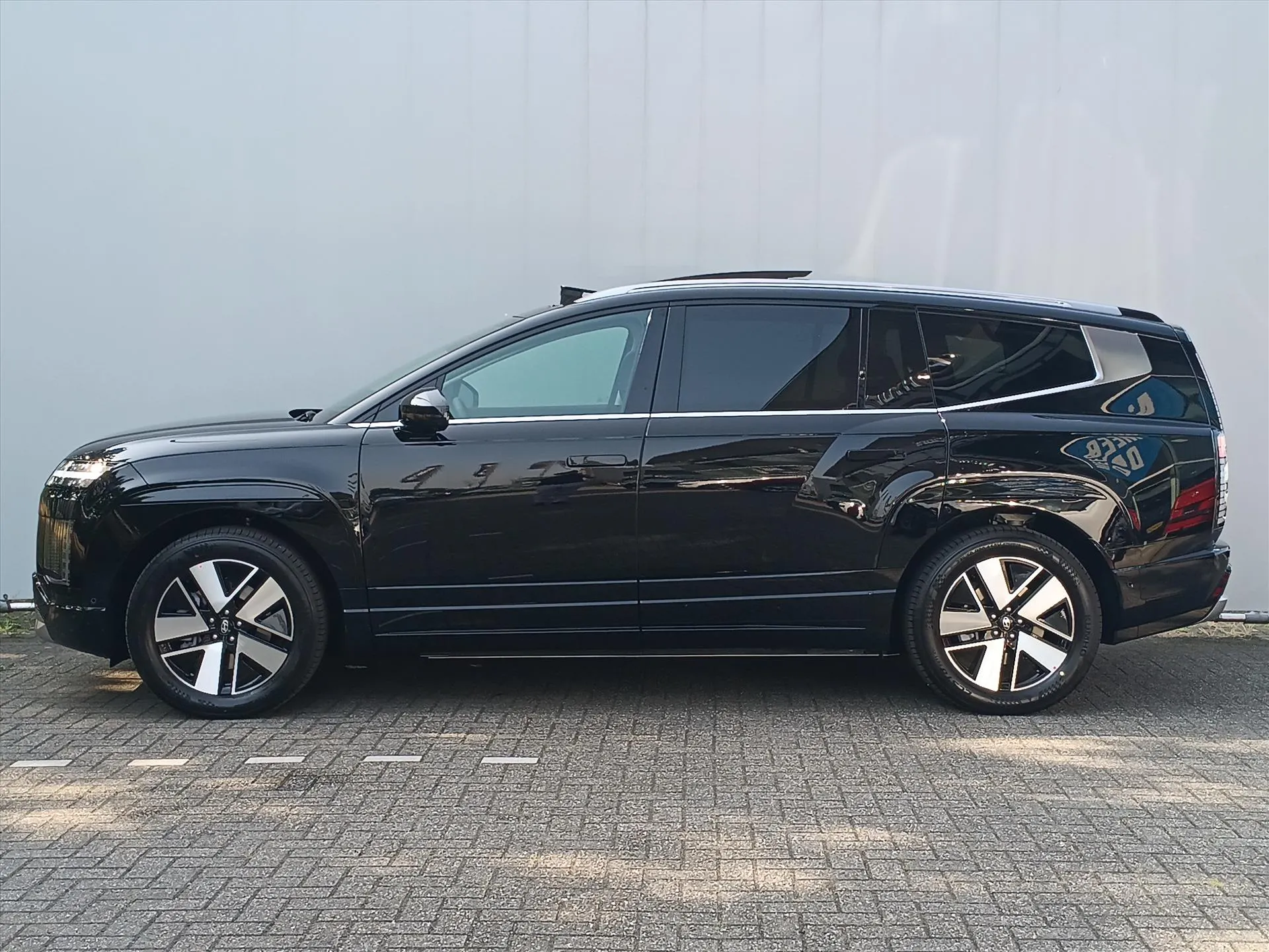 Hyundai IONIQ9 met kenteken 76906 – interieur