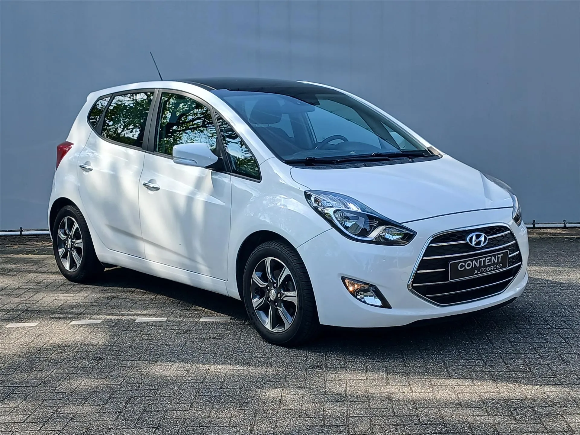 Hyundai ix20 met kenteken KFZ-61-R – interieur
