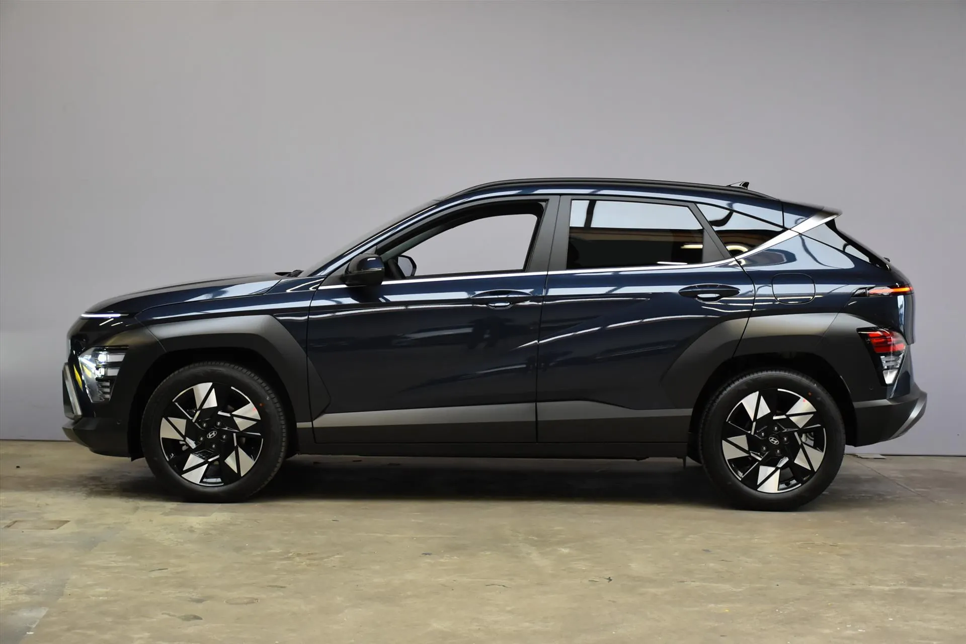 Hyundai Kona met kenteken 73786 – achteraanzicht