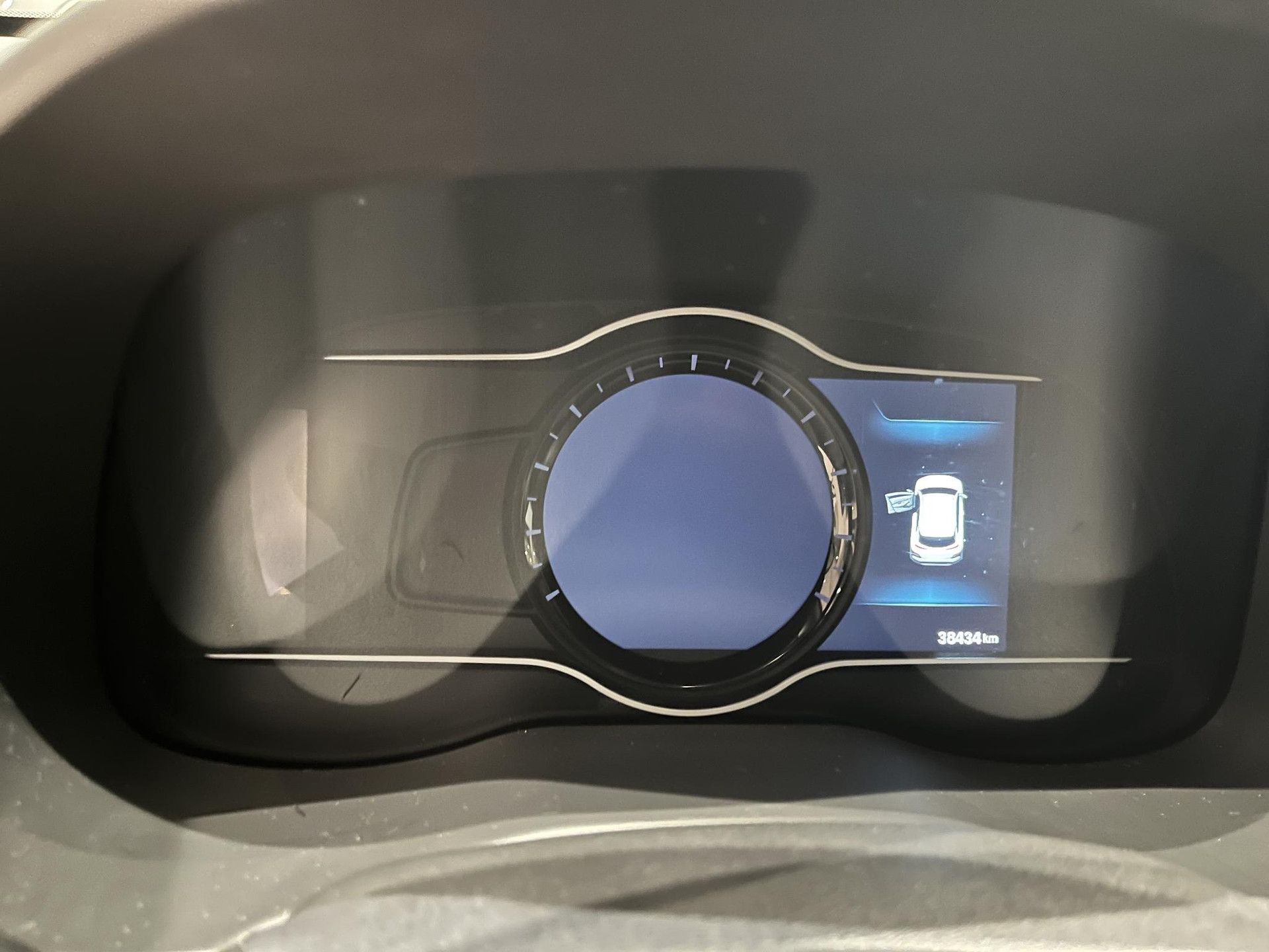 Hyundai Kona met kenteken J-345-XS – interieur