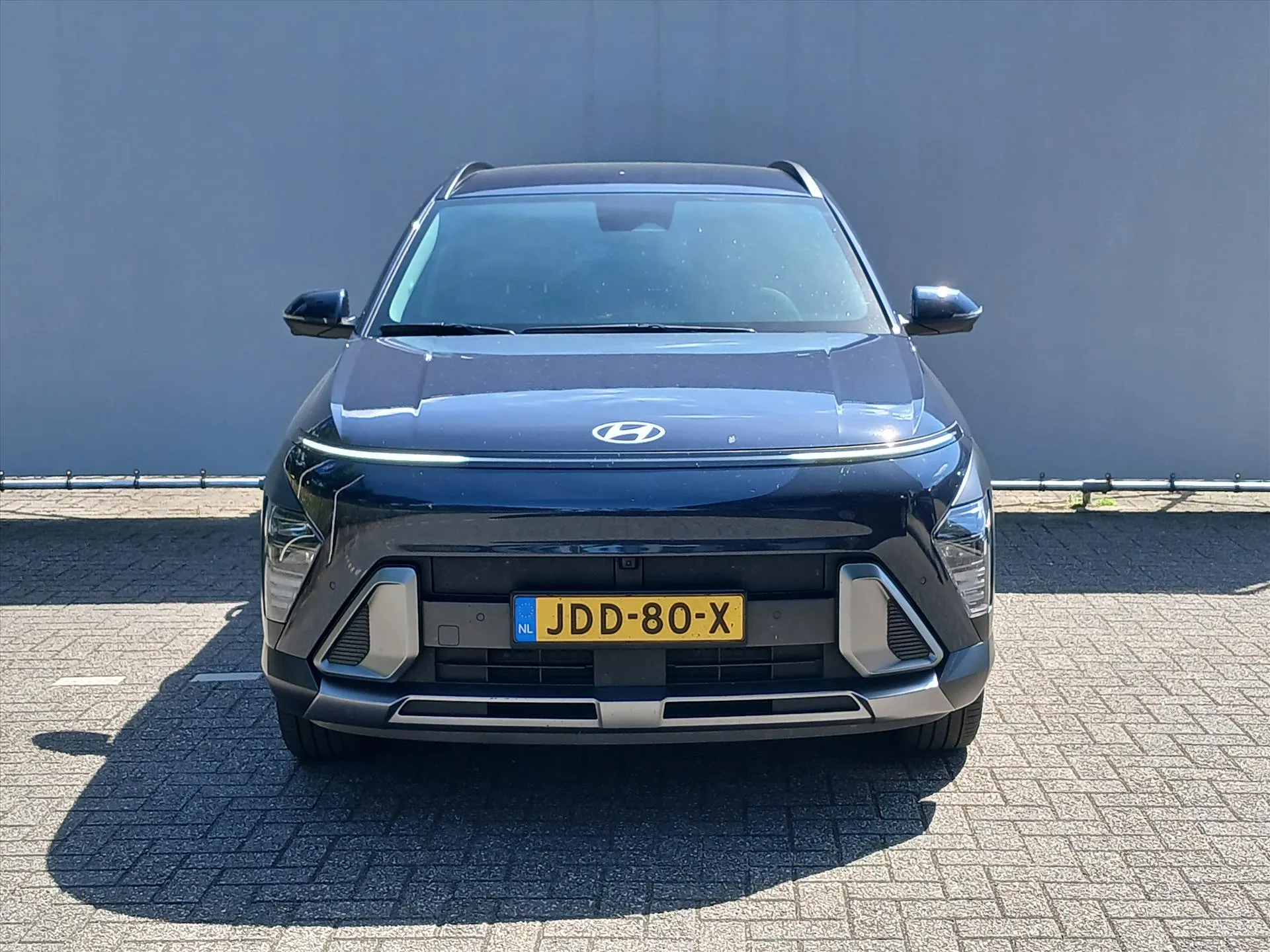 Hyundai Kona met kenteken JDD-80-X – achteraanzicht