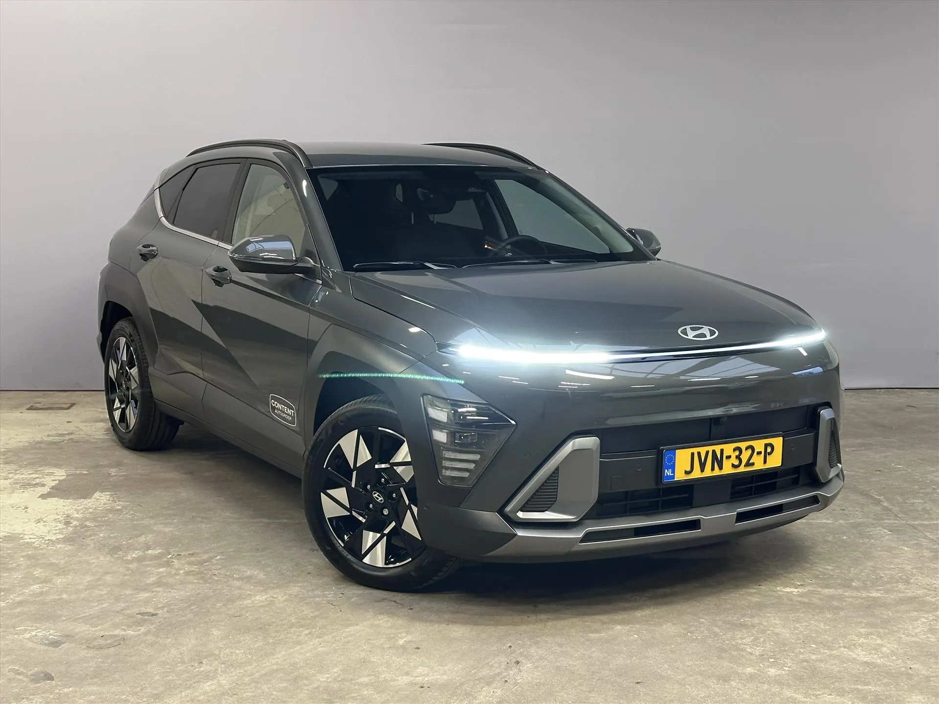 Hyundai Kona met kenteken JVN-32-P – dashboard