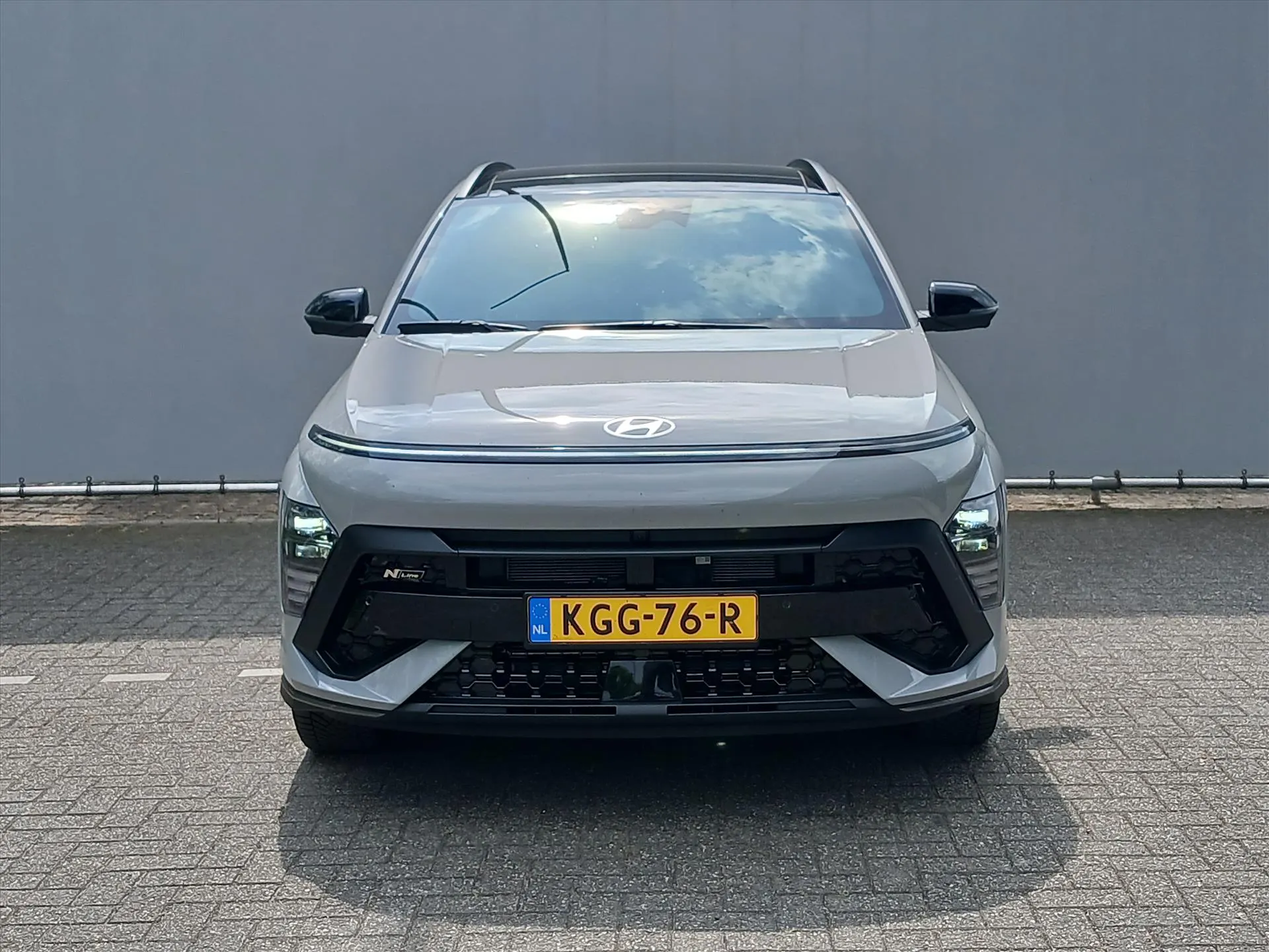 Hyundai Kona met kenteken KGG-76-R – achteraanzicht