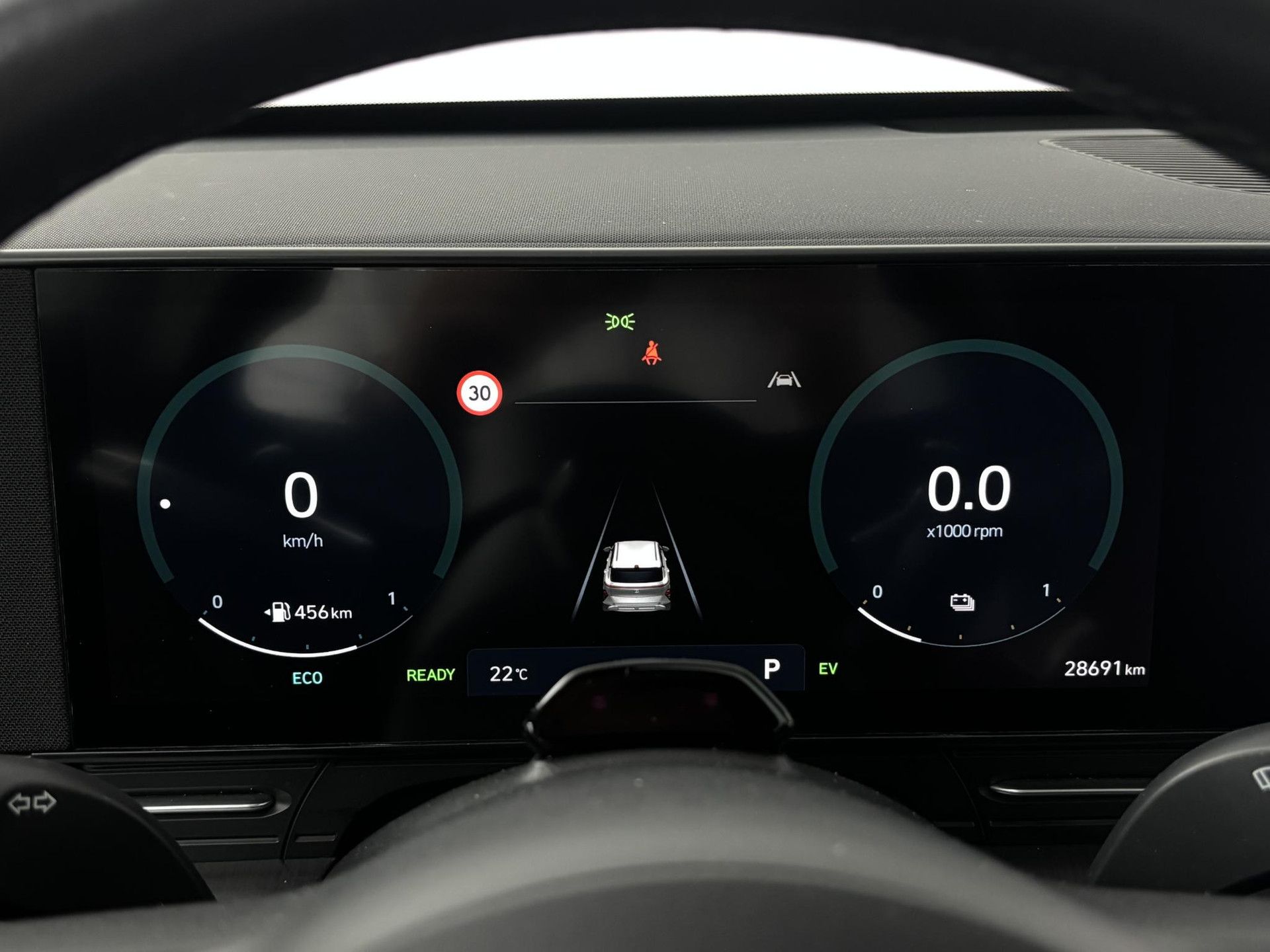 Hyundai Kona met kenteken KGN-61-H – dashboard