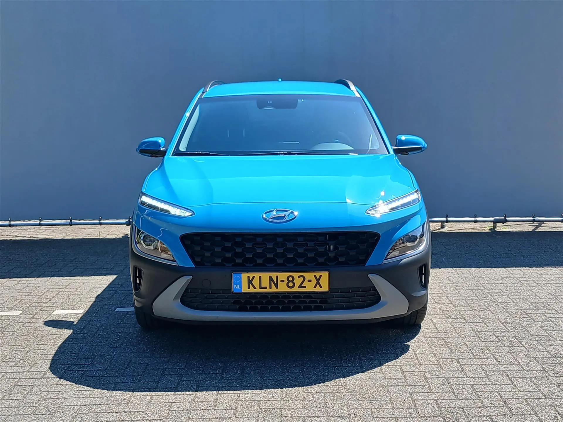 Hyundai Kona met kenteken KLN-82-X – achteraanzicht