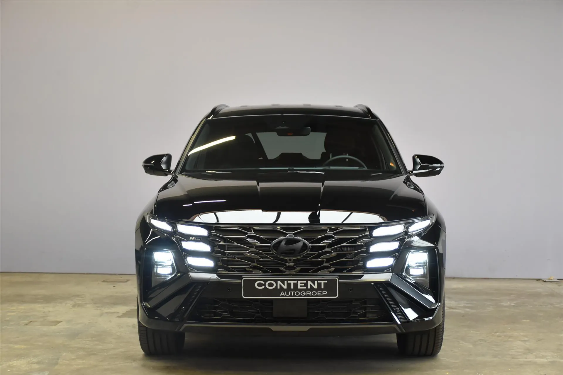 Hyundai Tucson met kenteken 68880 – achteraanzicht
