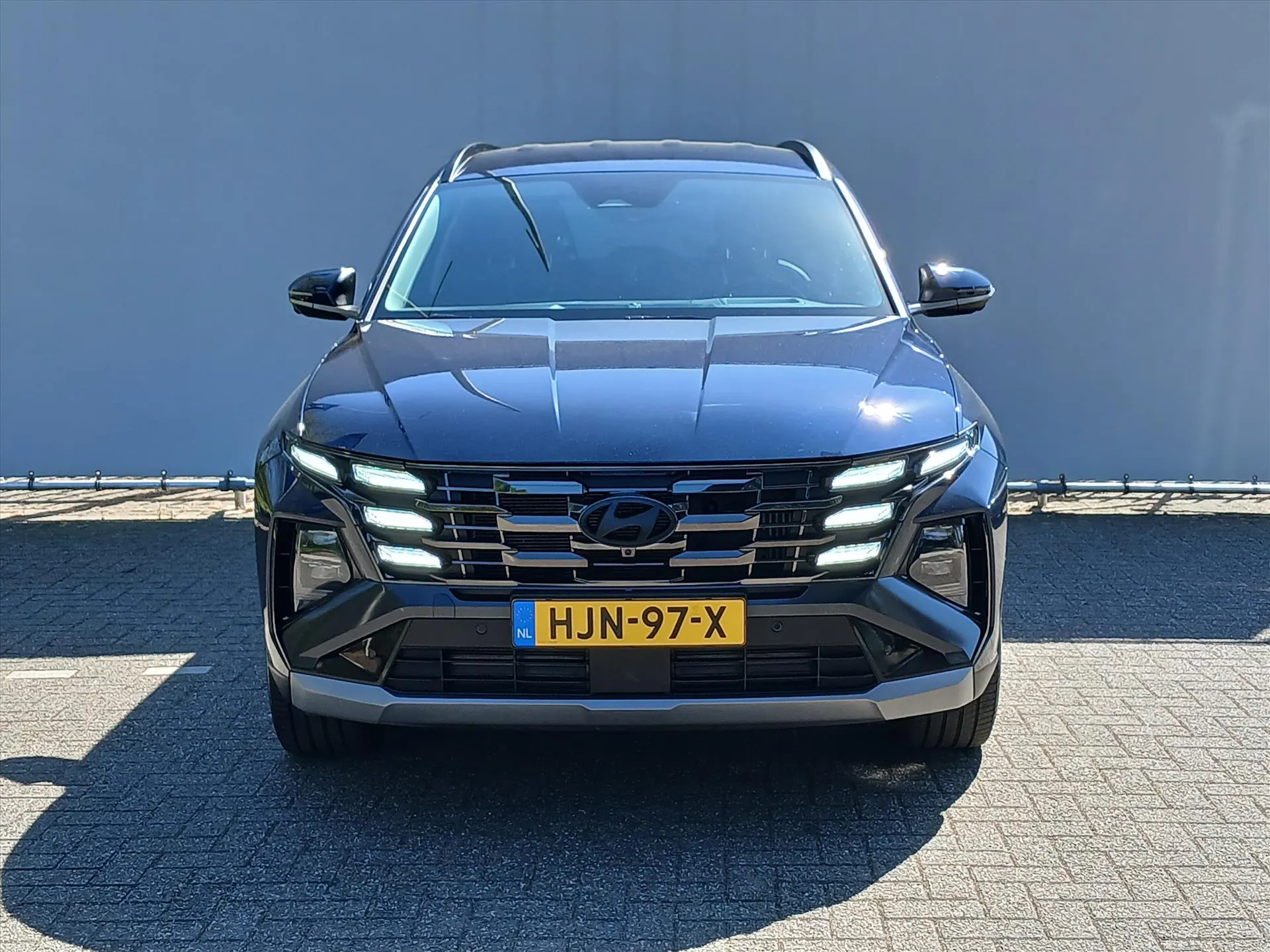 Hyundai Tucson met kenteken HJN-97-X – achteraanzicht