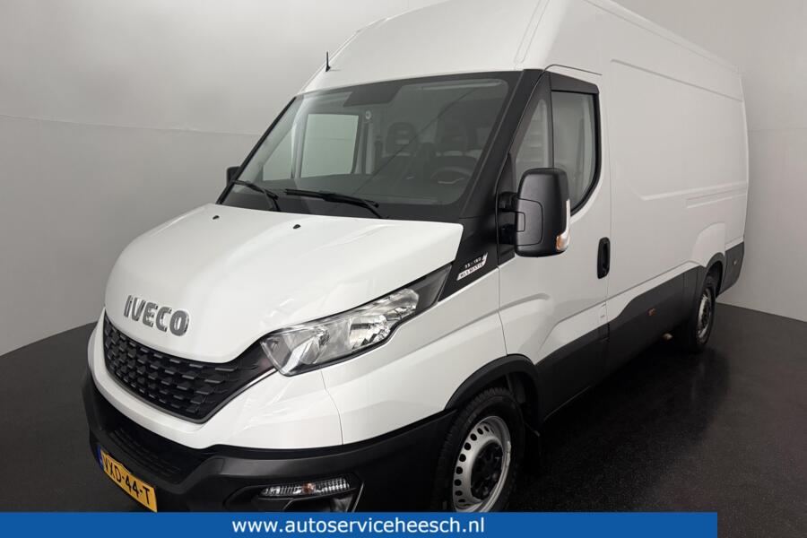 Iveco Daily met kenteken VXD-44-T – vooraanzicht