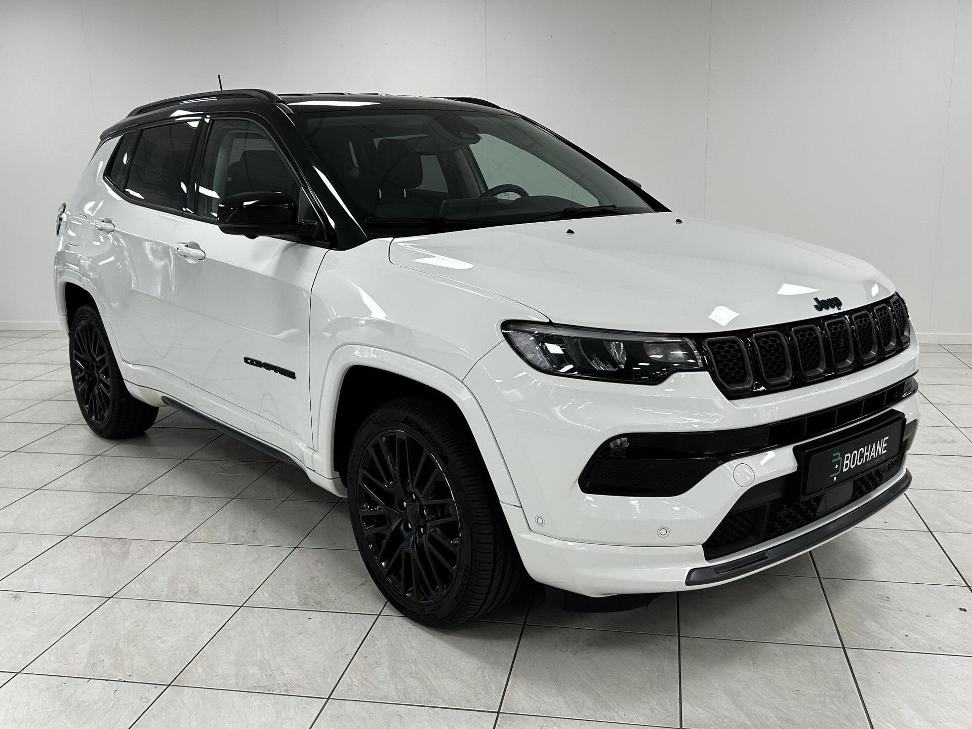 Jeep Compass met kenteken JBJ-21-B – detailfoto