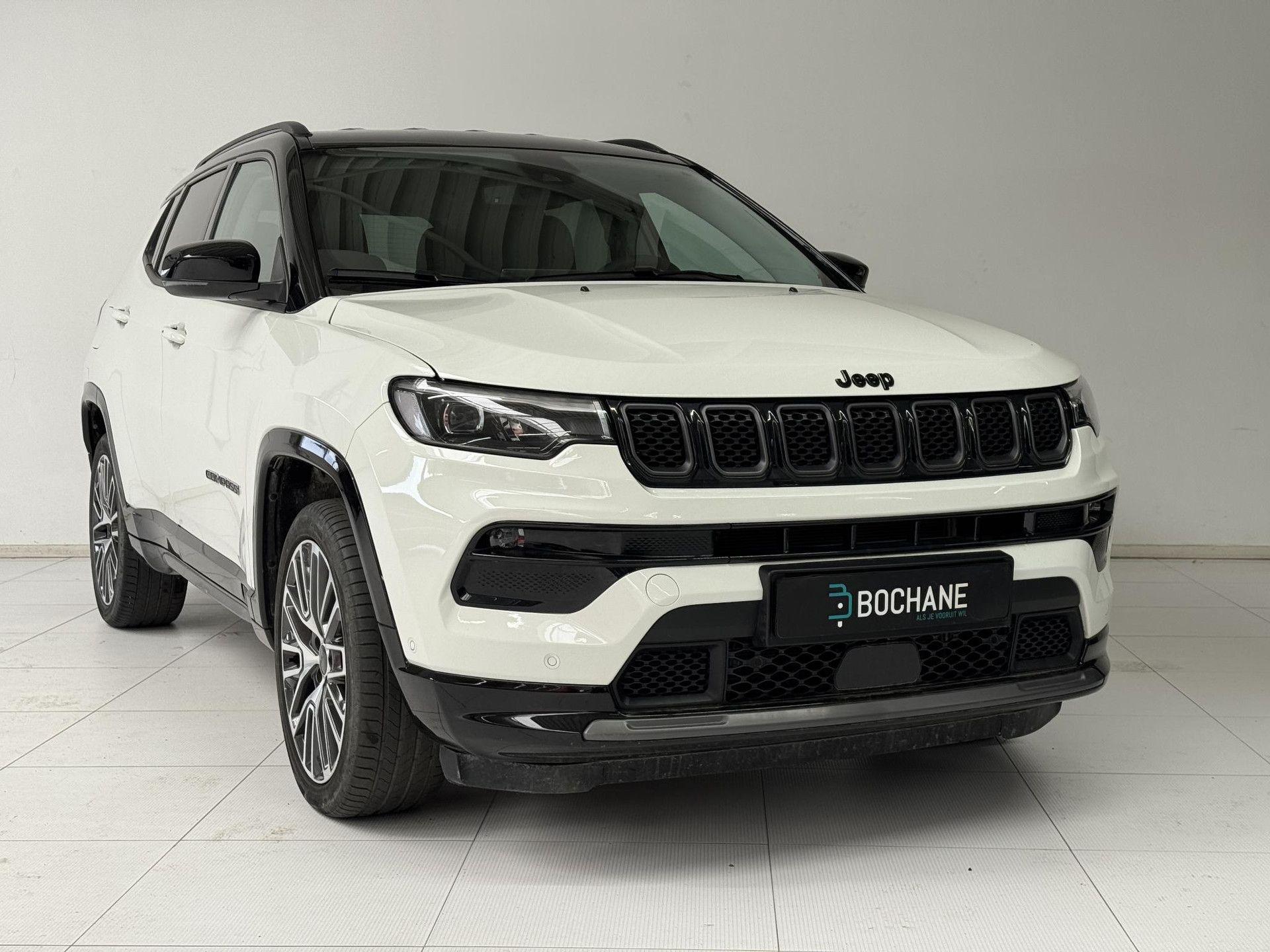 Jeep Compass met kenteken KJS-93-N – detailfoto