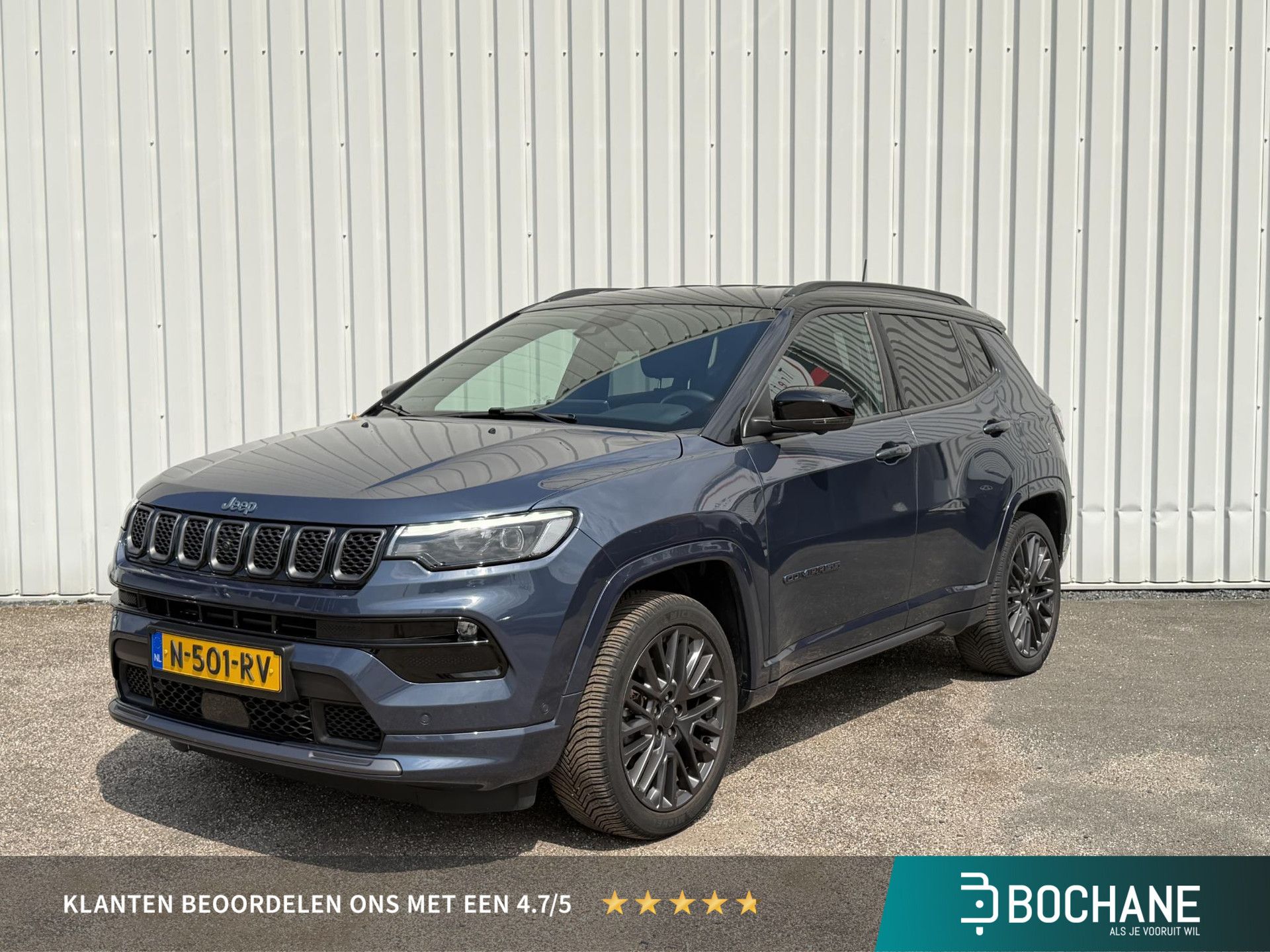 Jeep Compass met kenteken N-501-RV – vooraanzicht