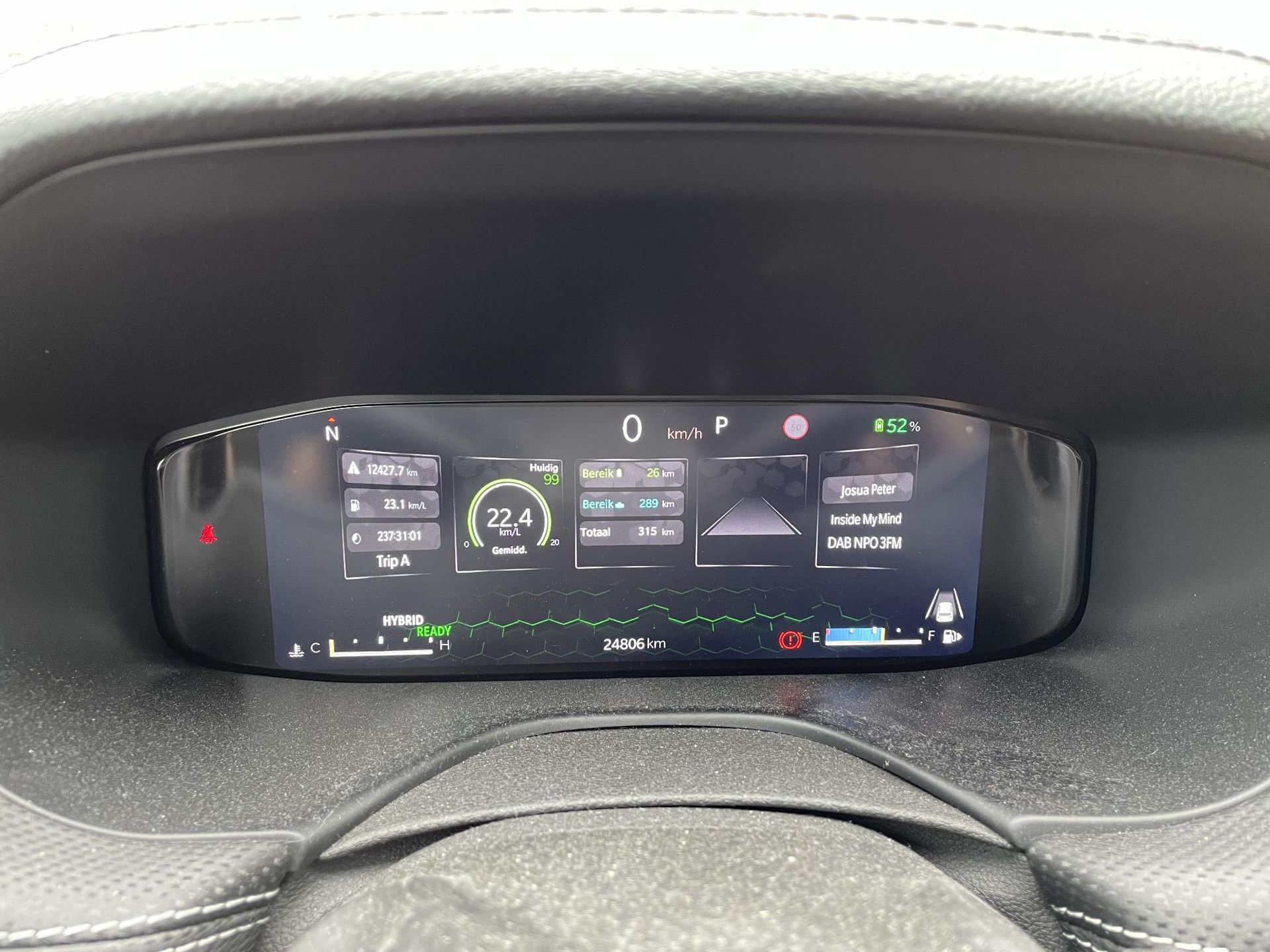 Jeep Compass met kenteken X-476-GG – dashboard