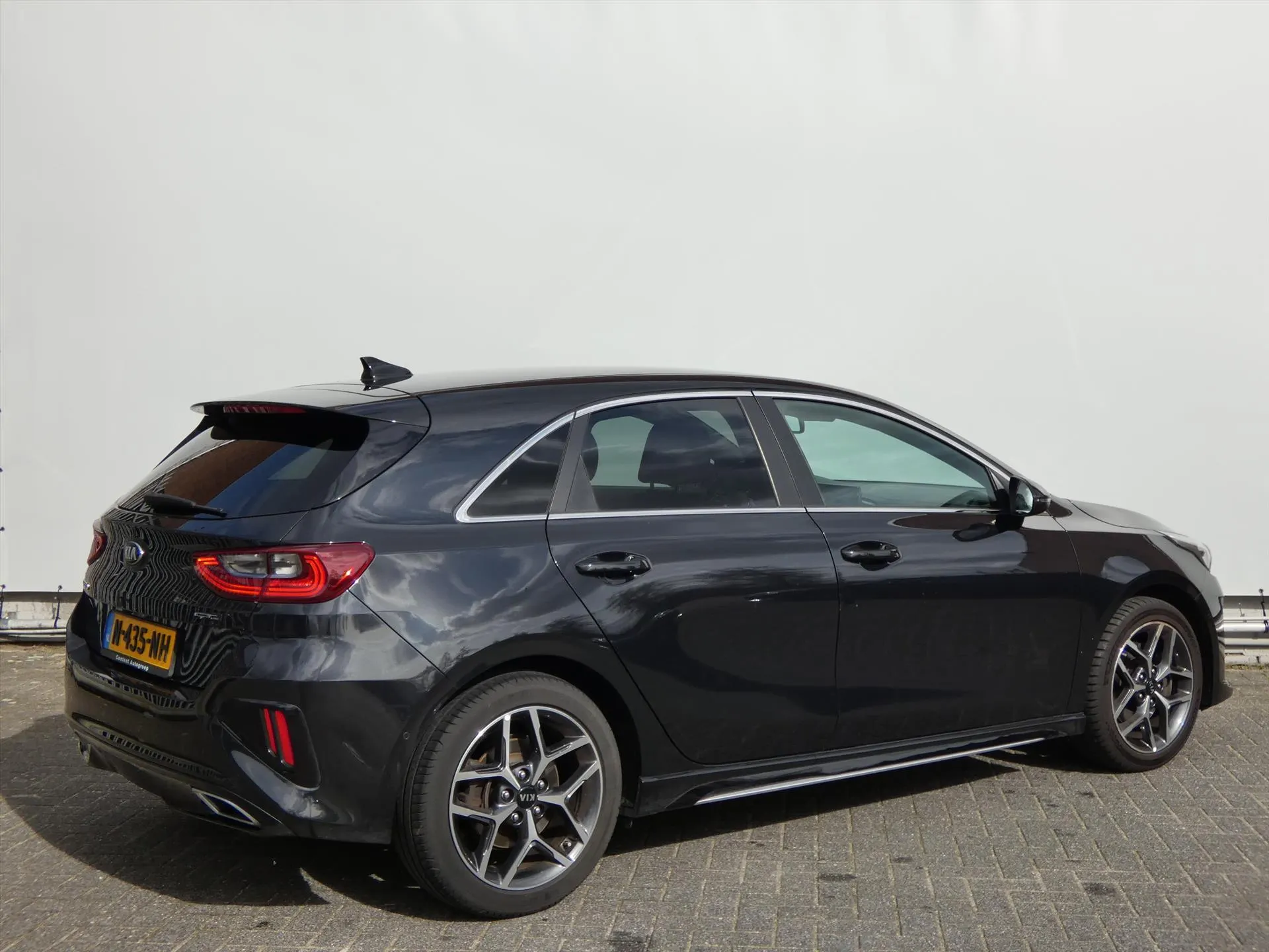 Kia Ceed met kenteken N-435-NH – detailfoto
