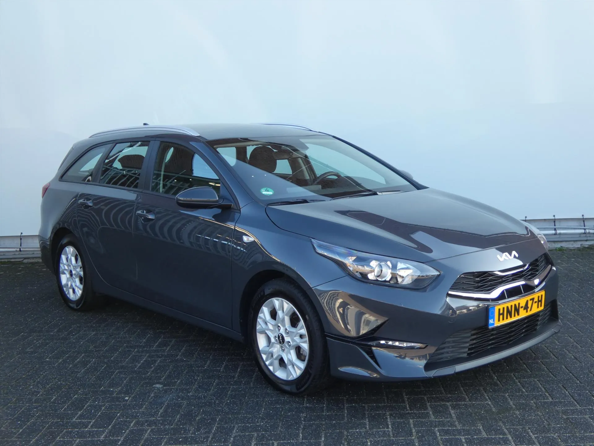 Kia CeedSportswagon met kenteken HNN-47-H – interieur