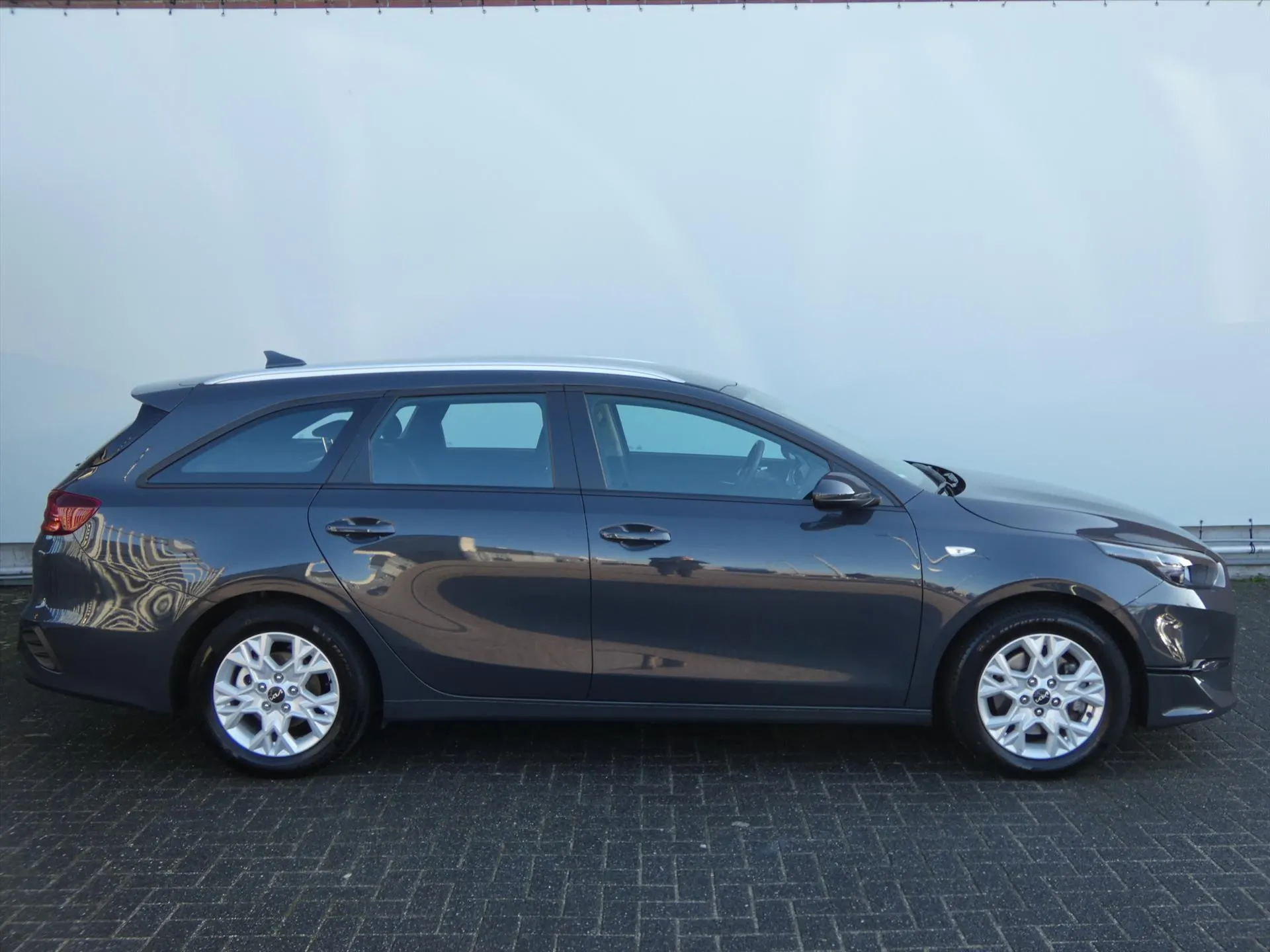 Kia CeedSportswagon met kenteken HNN-47-H – dashboard