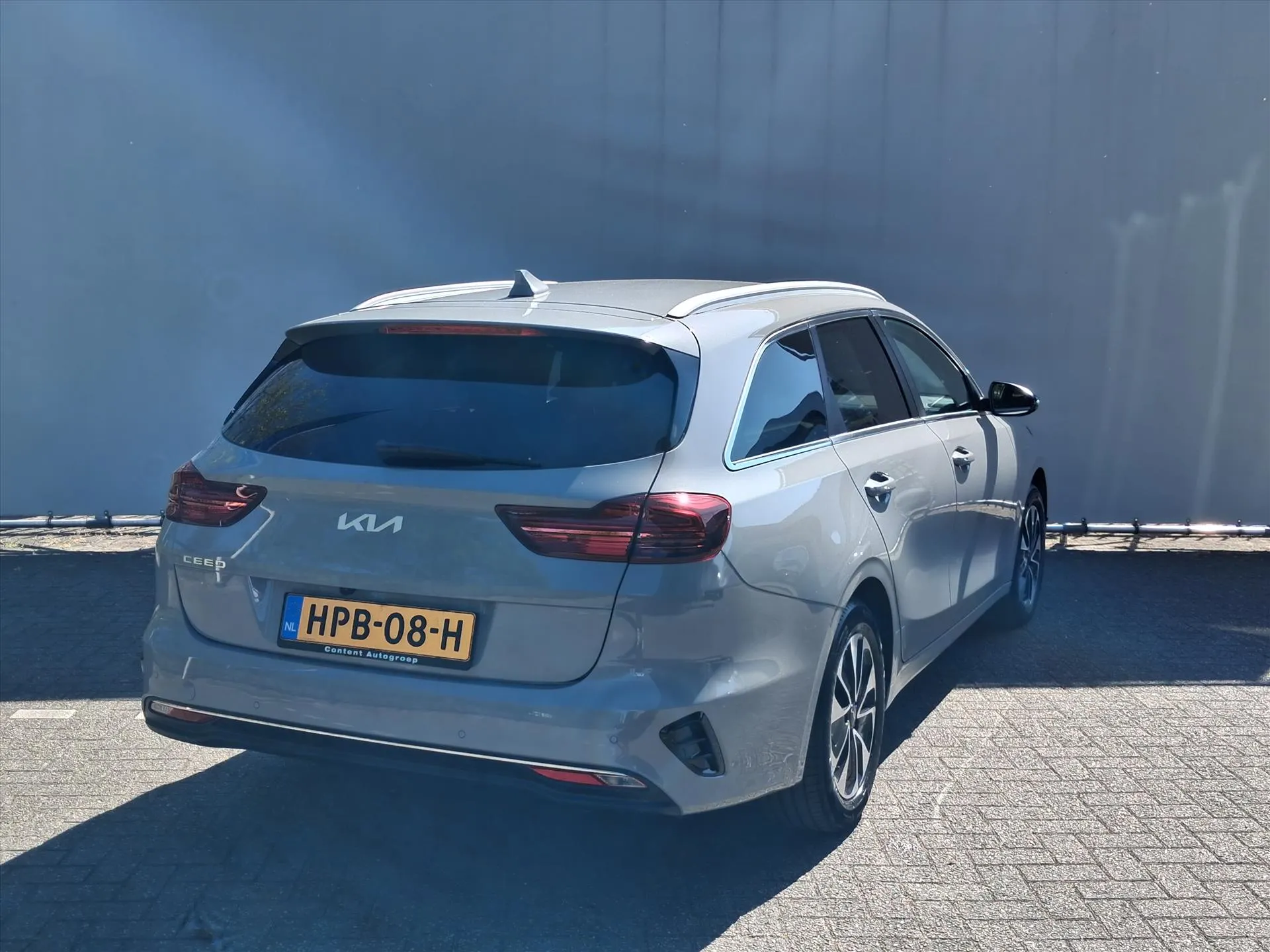 Kia CeedSportswagon met kenteken HPB-08-H – dashboard