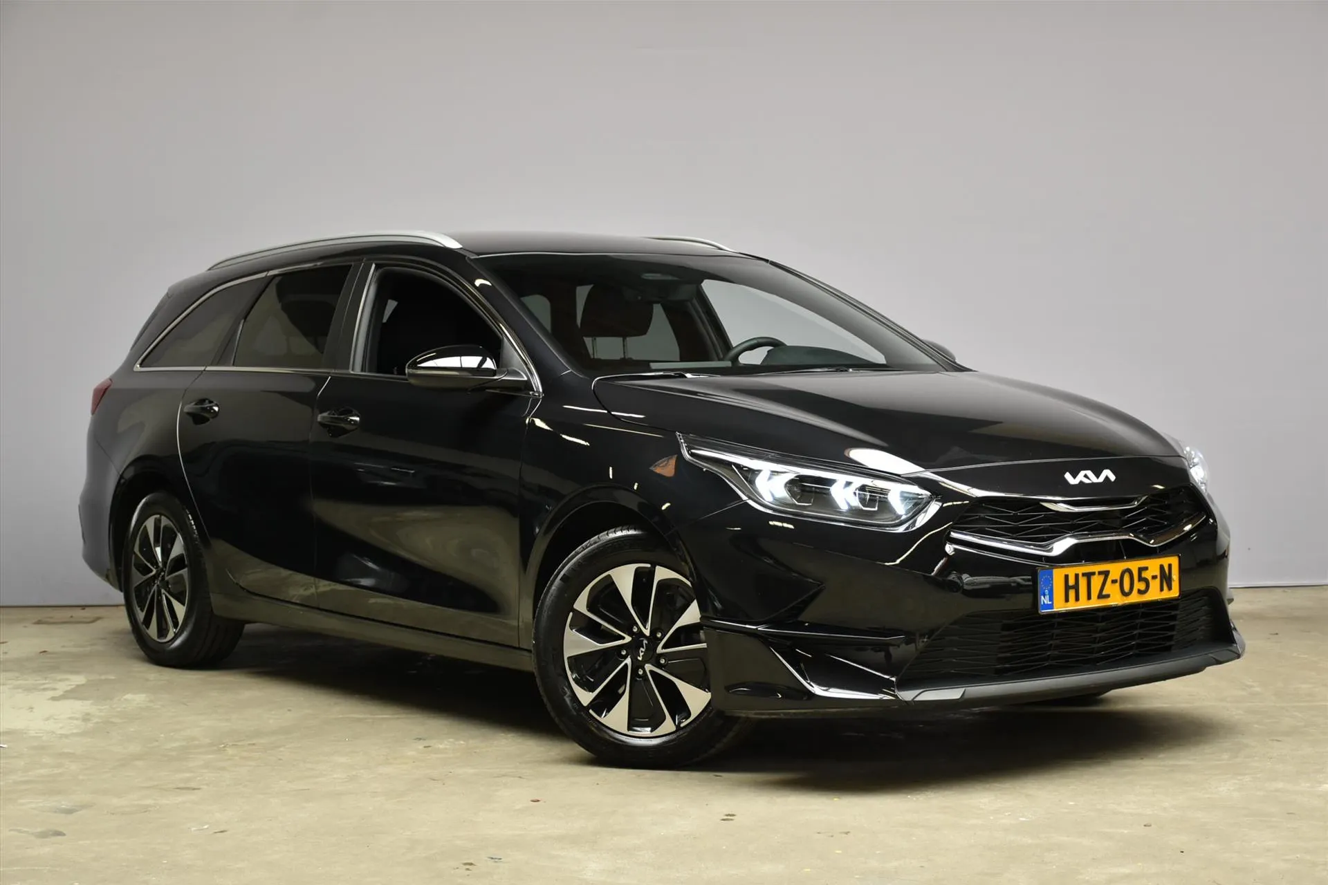 Kia CeedSportswagon met kenteken HTZ-05-N – interieur