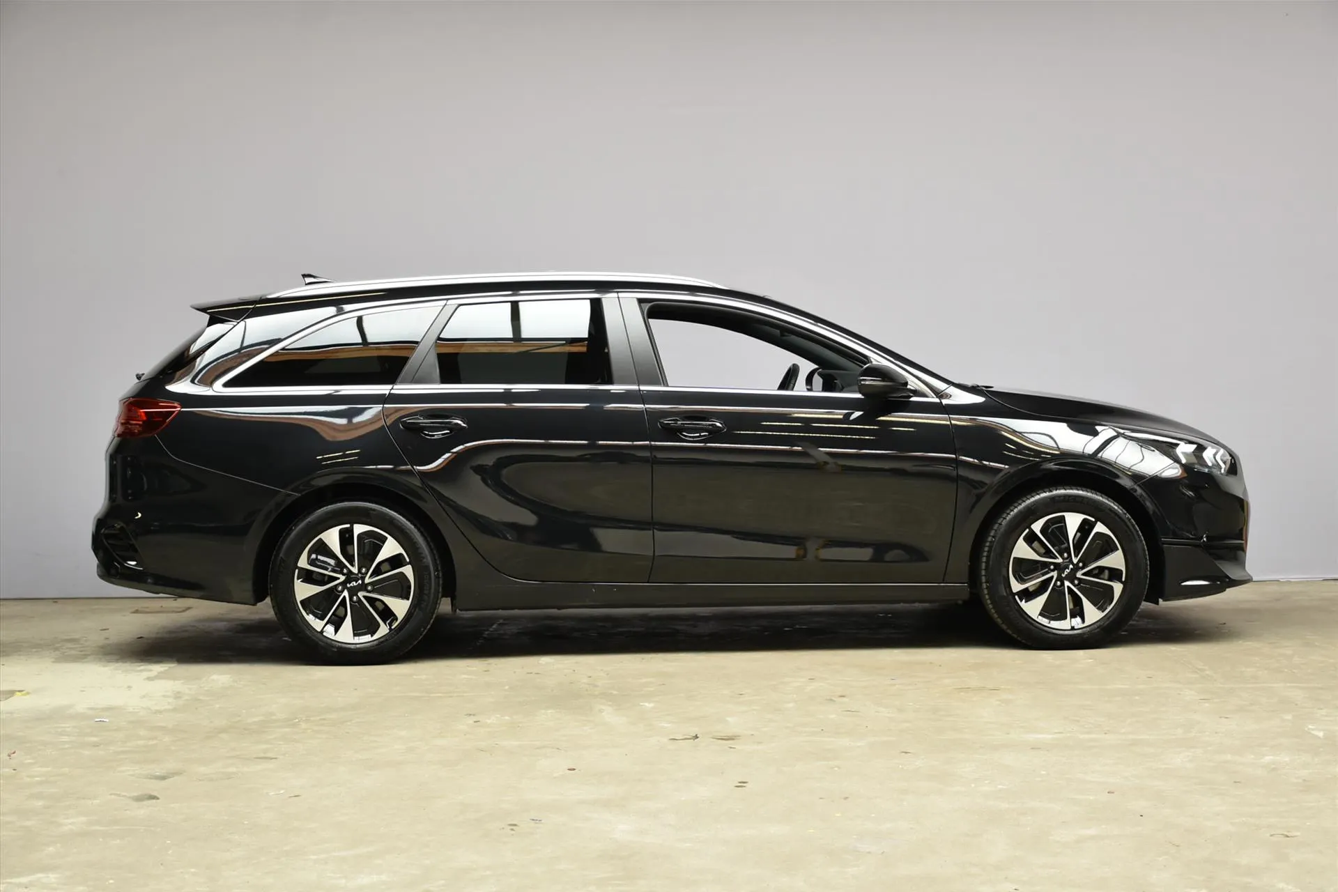 Kia CeedSportswagon met kenteken HTZ-05-N – dashboard
