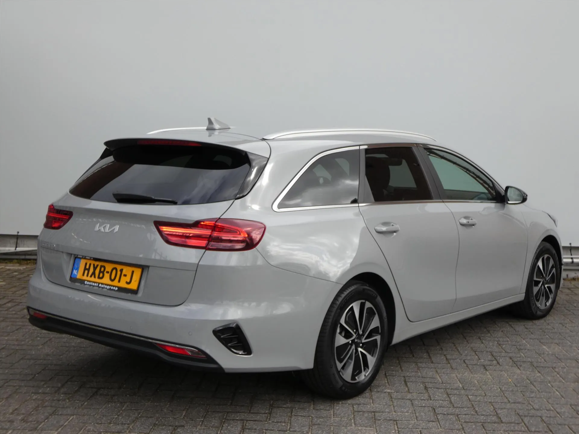 Kia CeedSportswagon met kenteken HXB-01-J – detailfoto