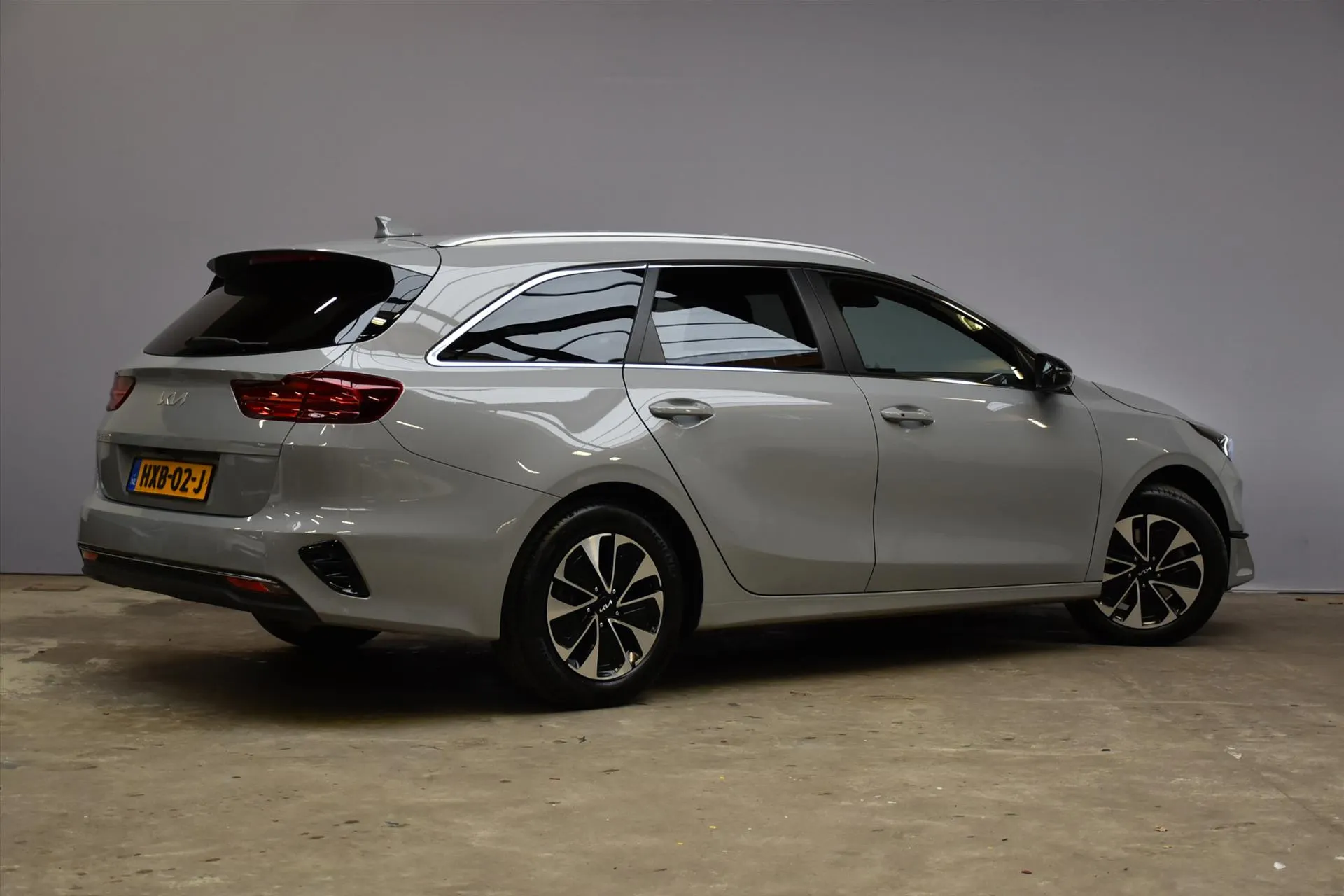 Kia CeedSportswagon met kenteken HXB-02-J – detailfoto