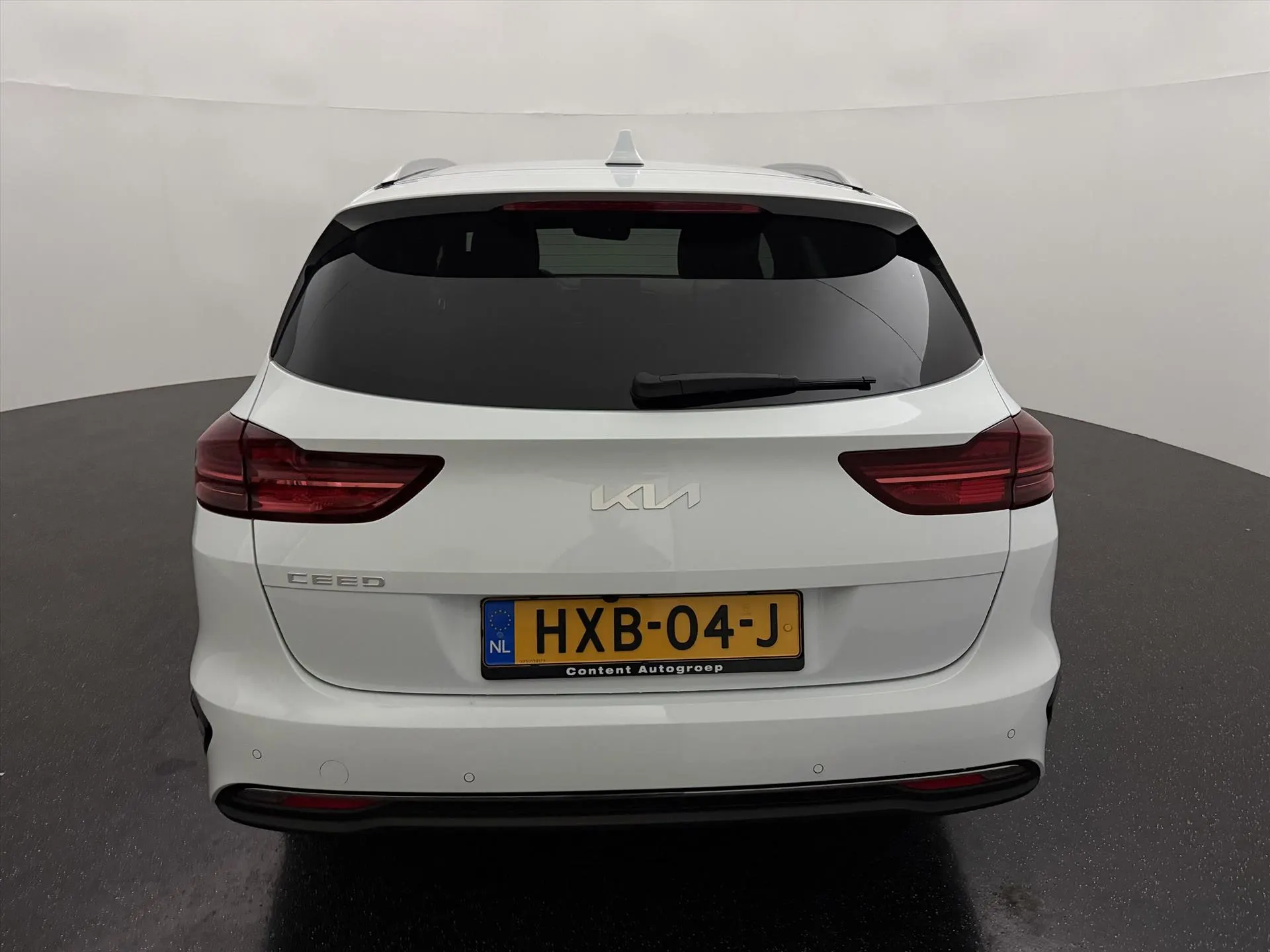 Kia CeedSportswagon met kenteken HXB-04-J – dashboard