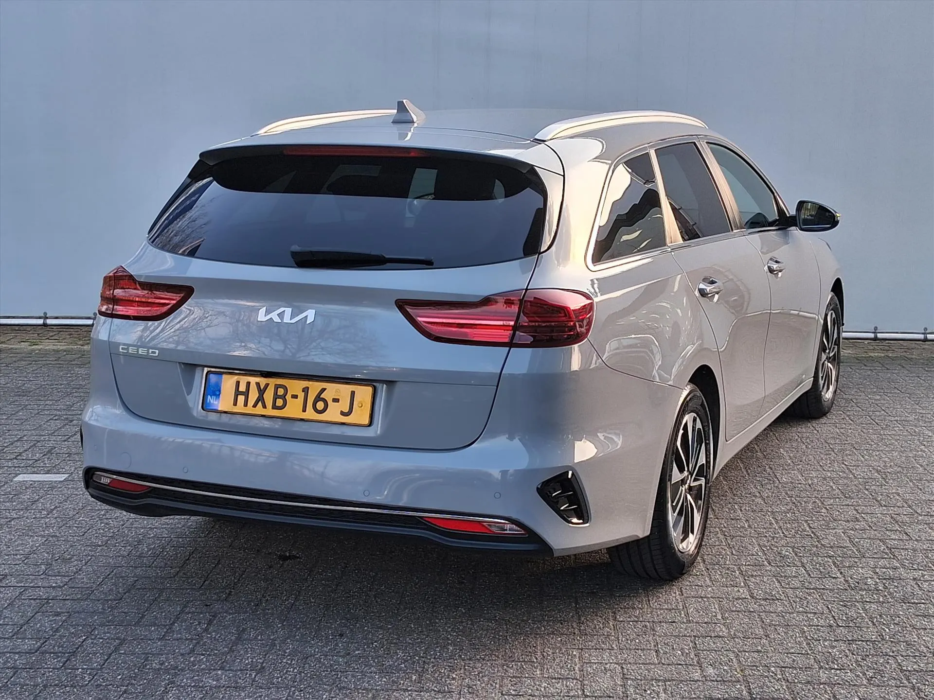 Kia CeedSportswagon met kenteken HXB-16-J – detailfoto