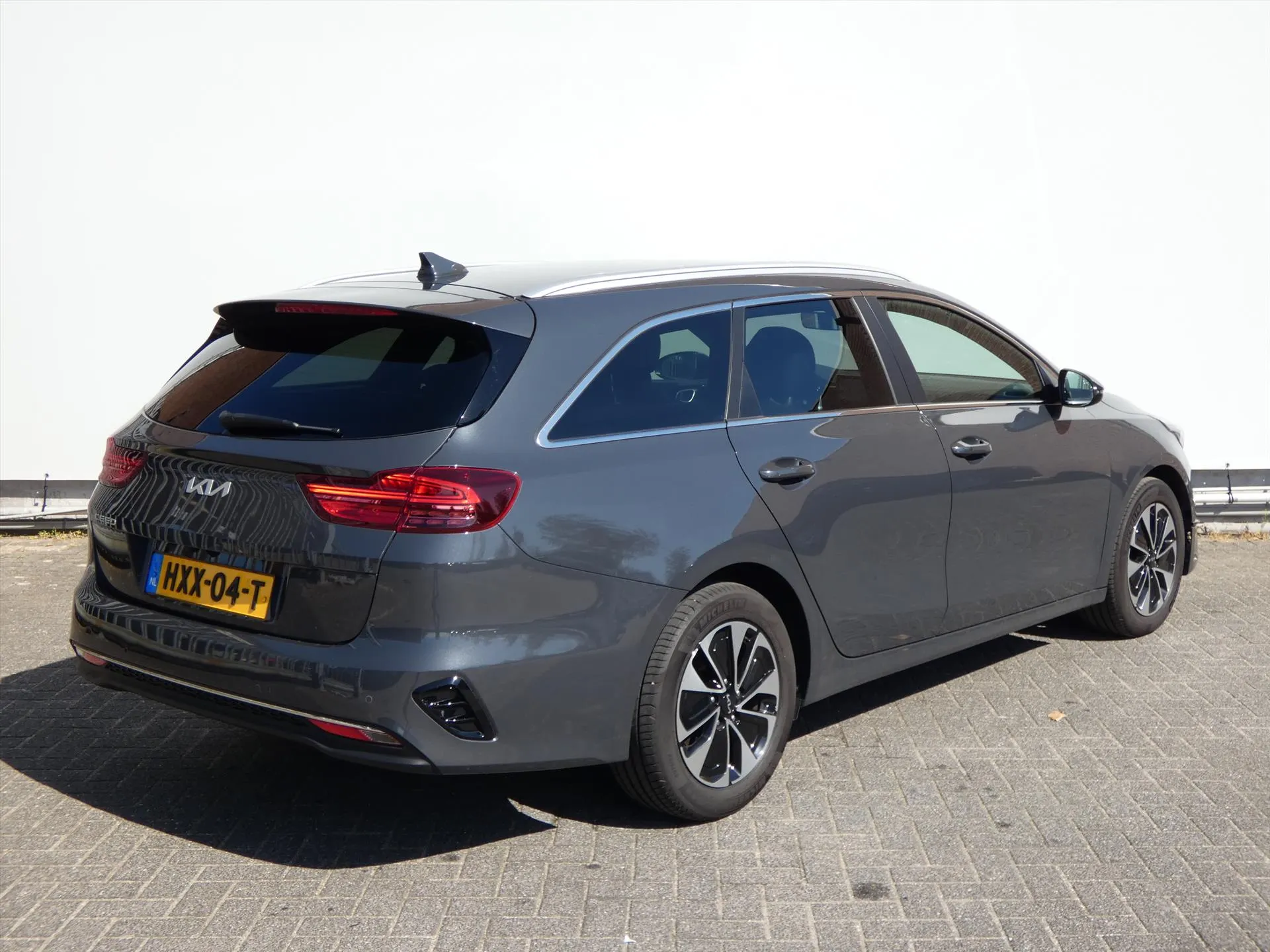 Kia CeedSportswagon met kenteken HXX-04-T – detailfoto