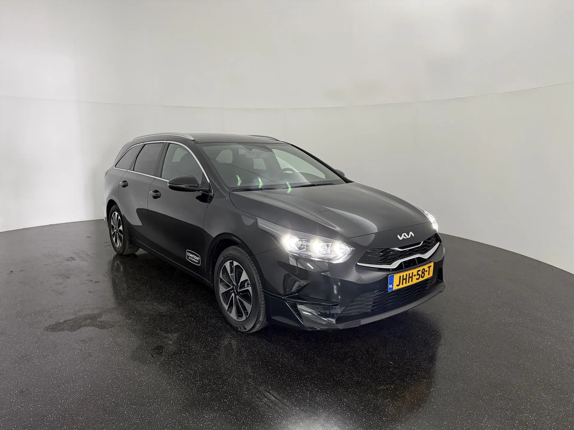 Kia CeedSportswagon met kenteken JHH-58-T – interieur
