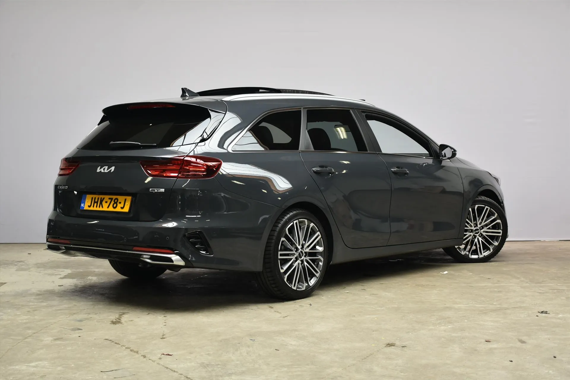 Kia CeedSportswagon met kenteken JHK-78-J – detailfoto