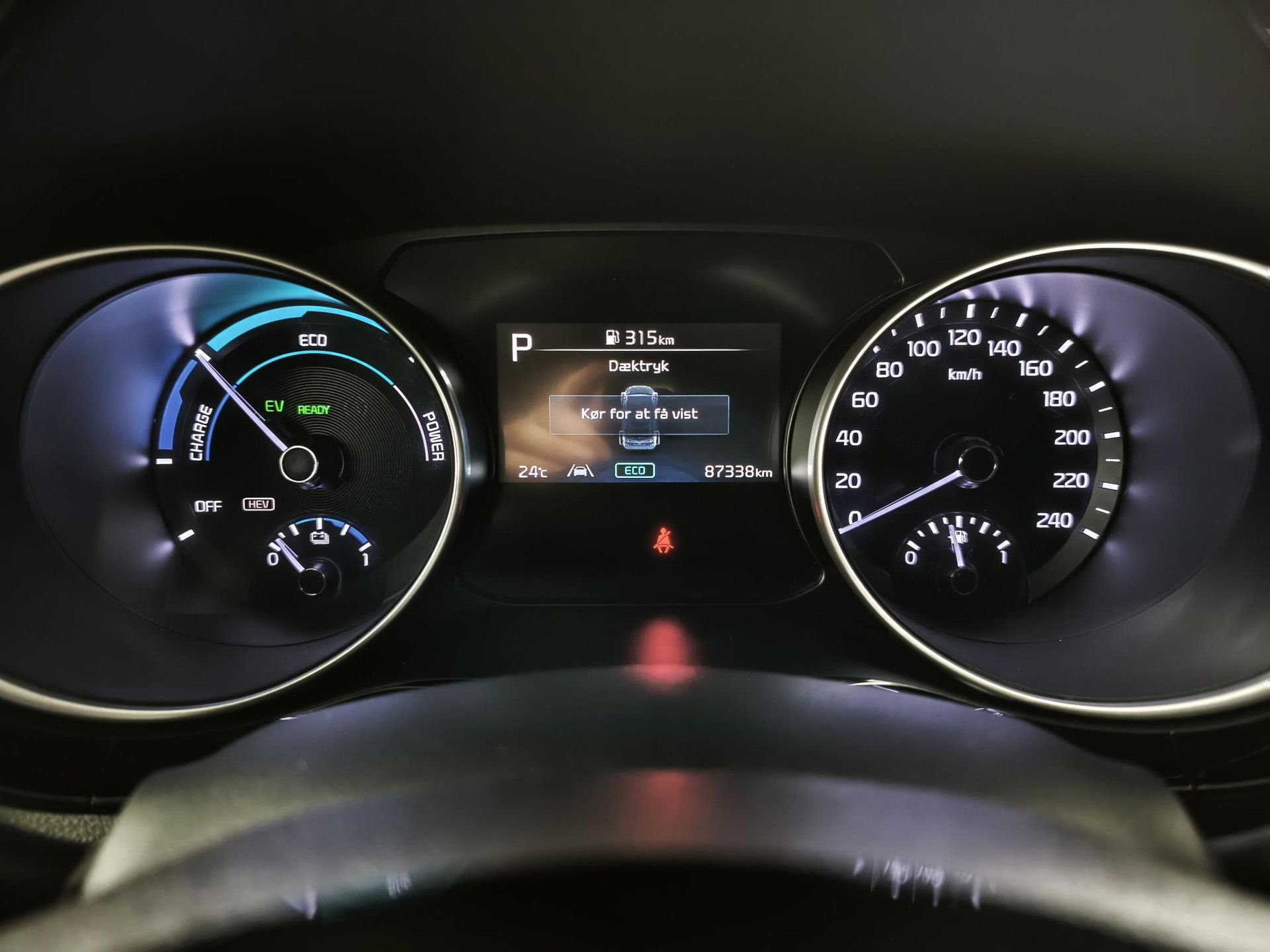 Kia CeedSportswagon met kenteken KLS-07-Z – dashboard