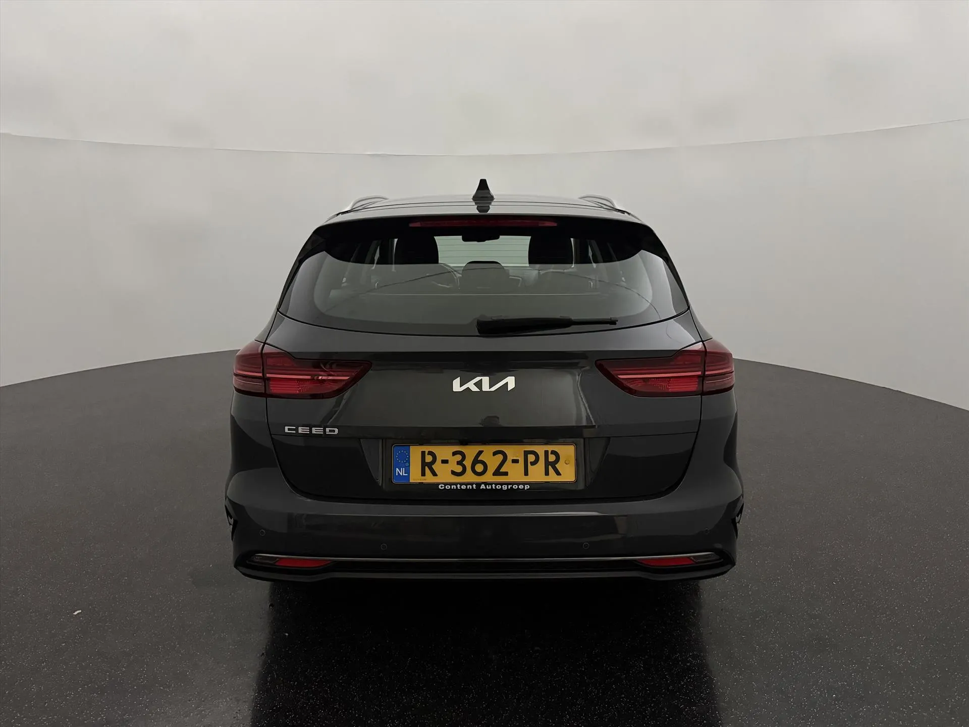 Kia CeedSportswagon met kenteken R-362-PR – dashboard
