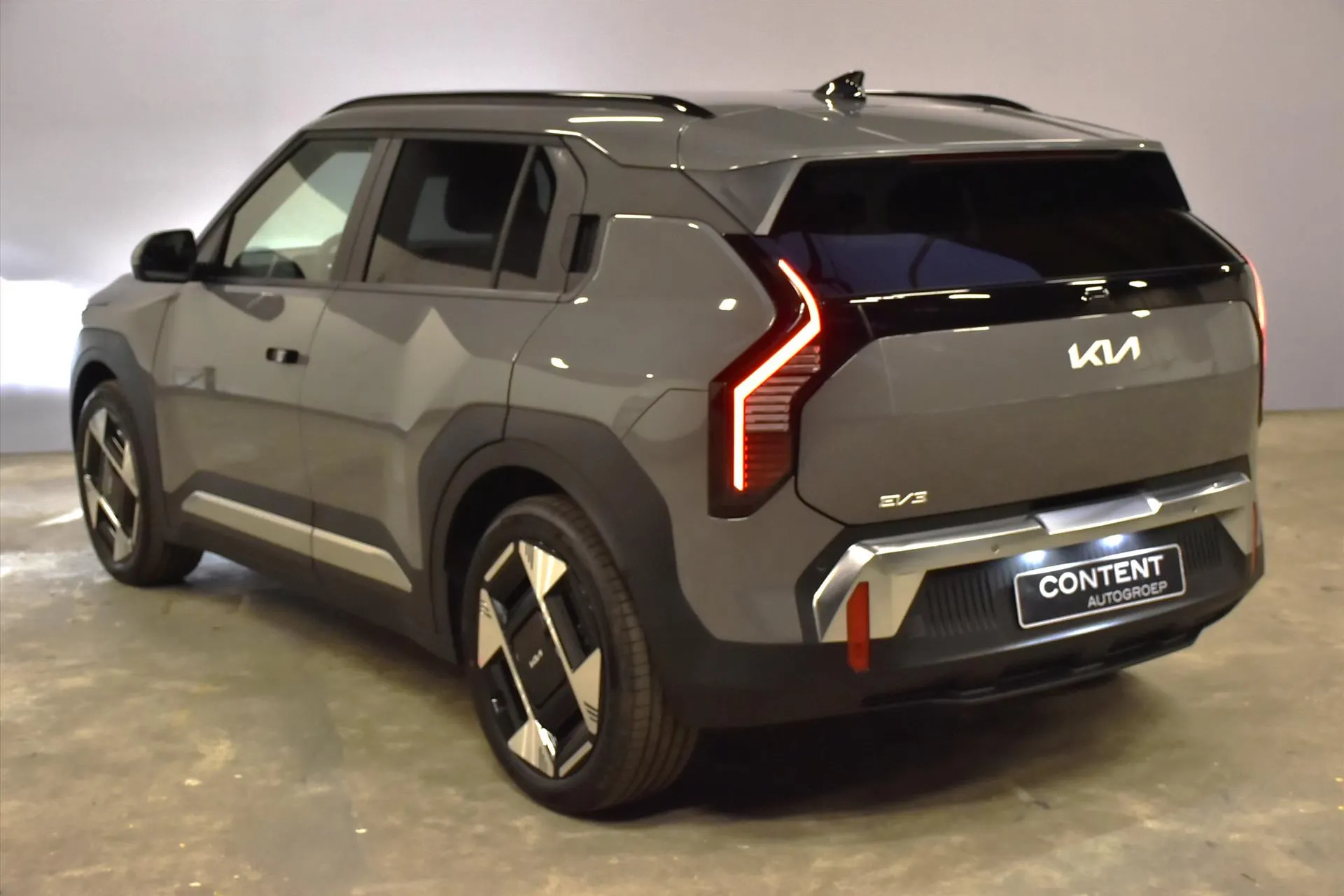 Kia EV3 met kenteken 64095 – detailfoto