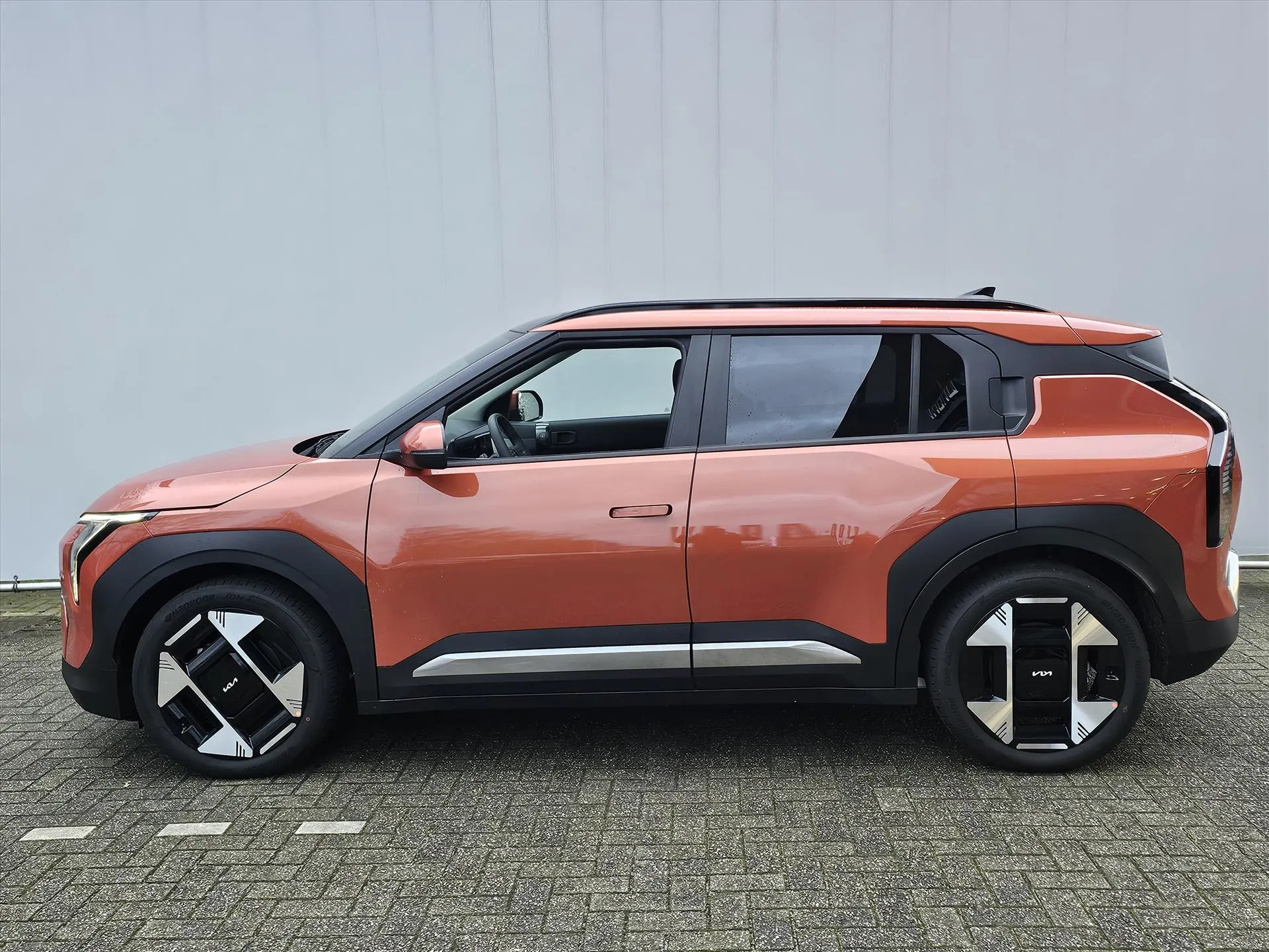 Kia EV3 met kenteken 64259 – interieur