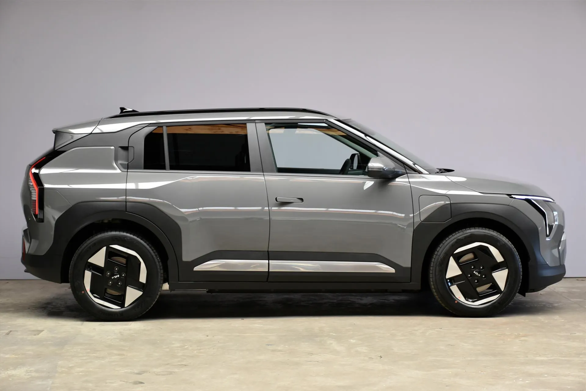 Kia EV3 met kenteken 68840 – interieur