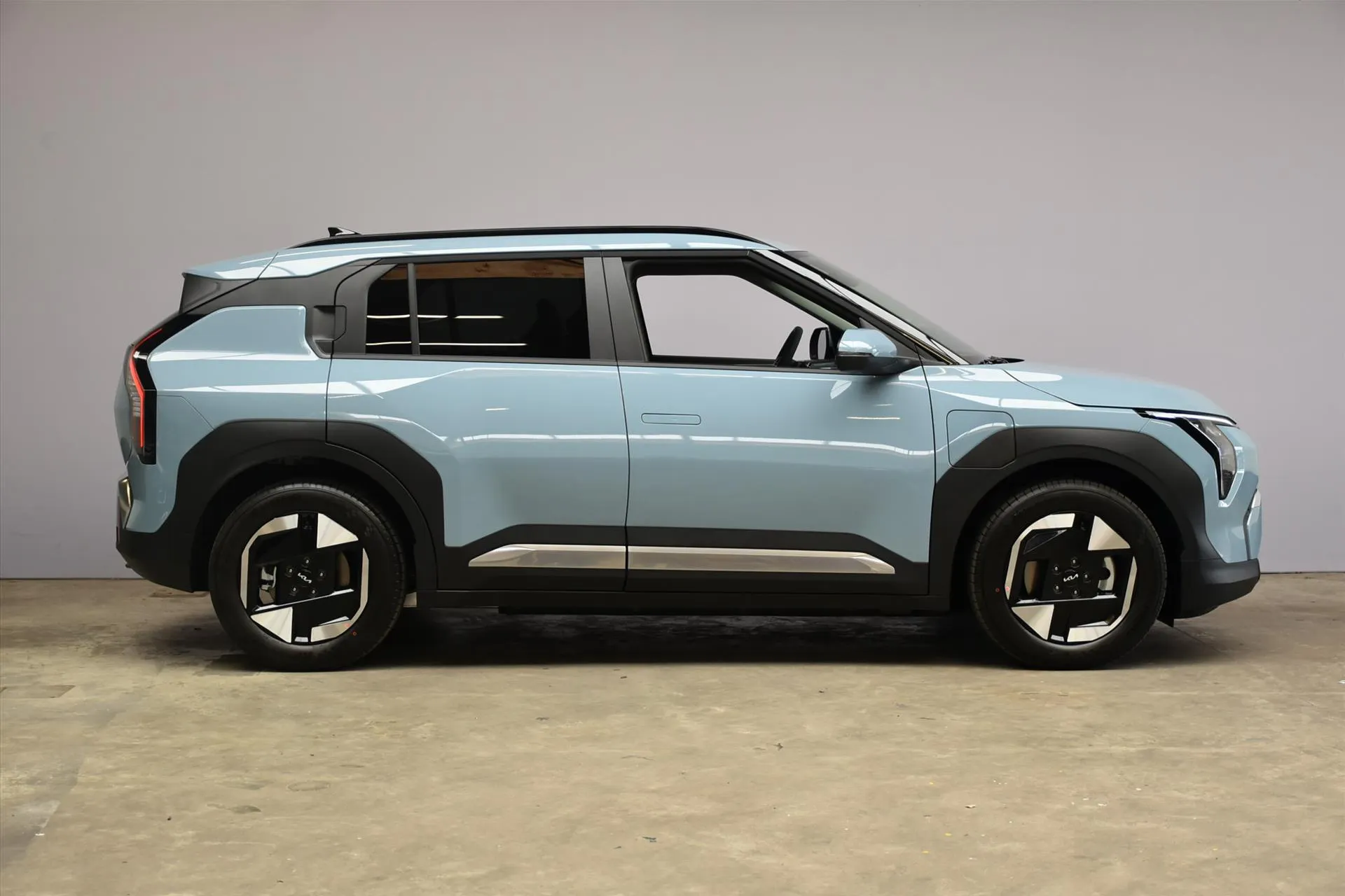 Kia EV3 met kenteken 71748 – detailfoto