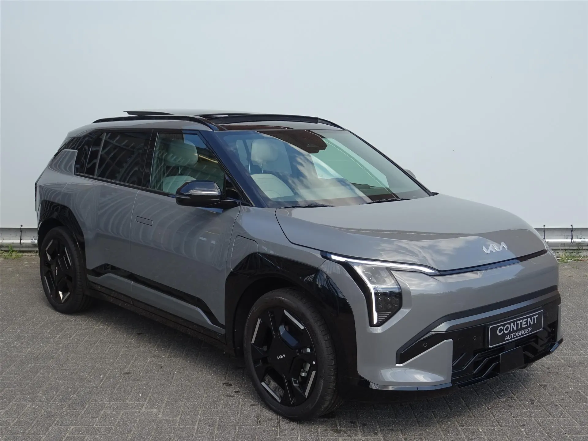 Kia EV3 met kenteken 74273 – interieur