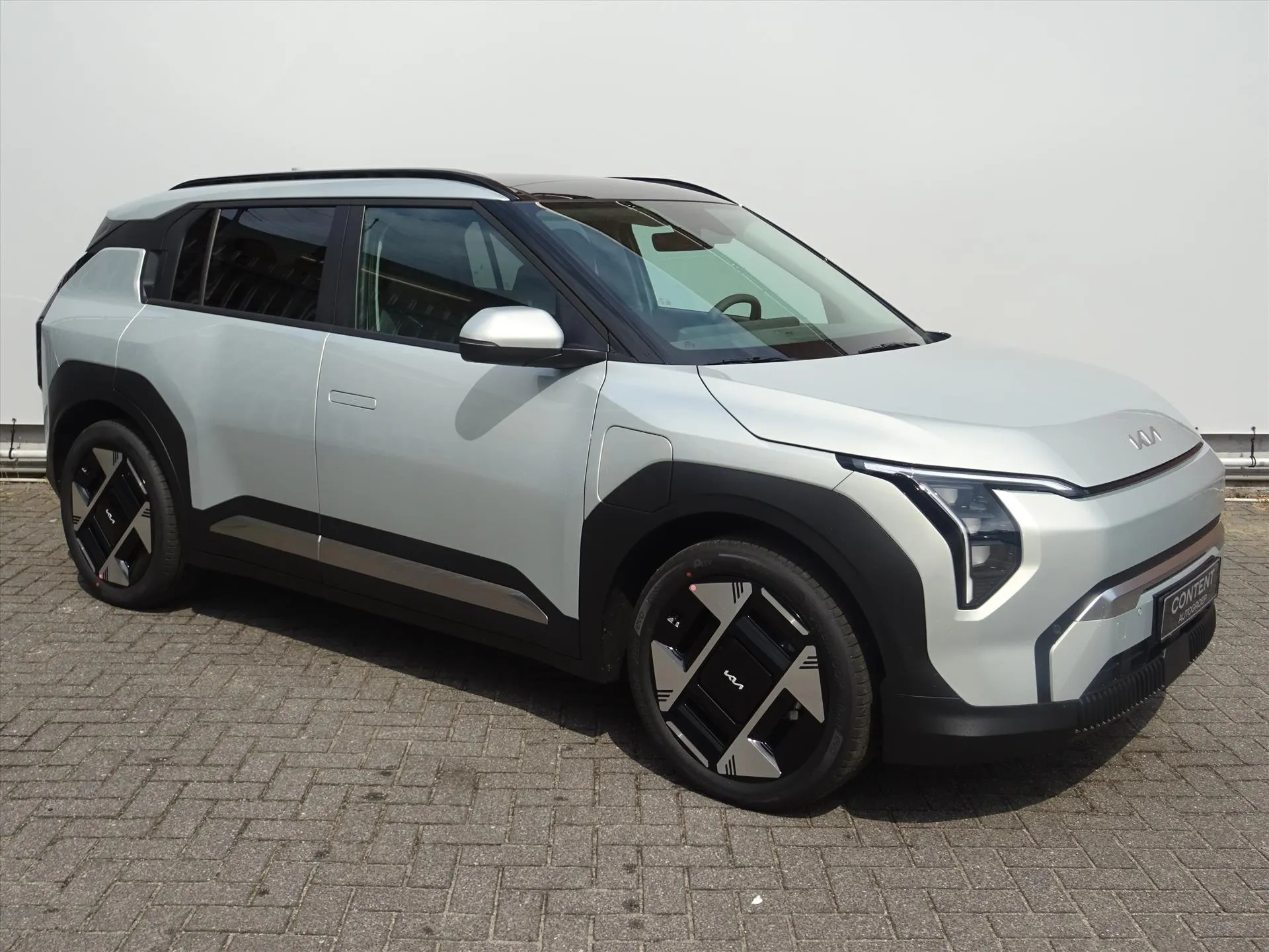 Kia EV3 met kenteken 74283 – interieur