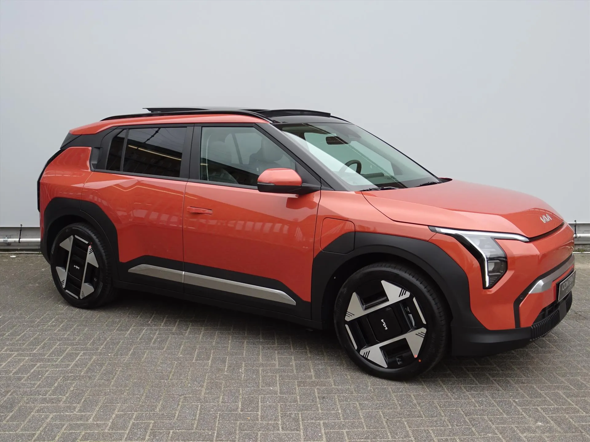 Kia EV3 met kenteken 74284 – interieur