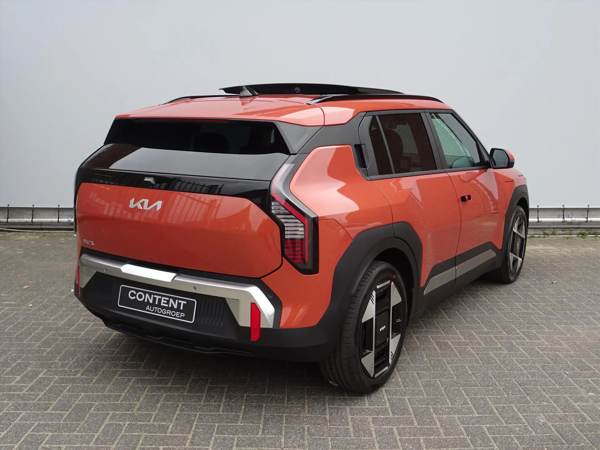 Kia EV3 met kenteken 74284 – detailfoto