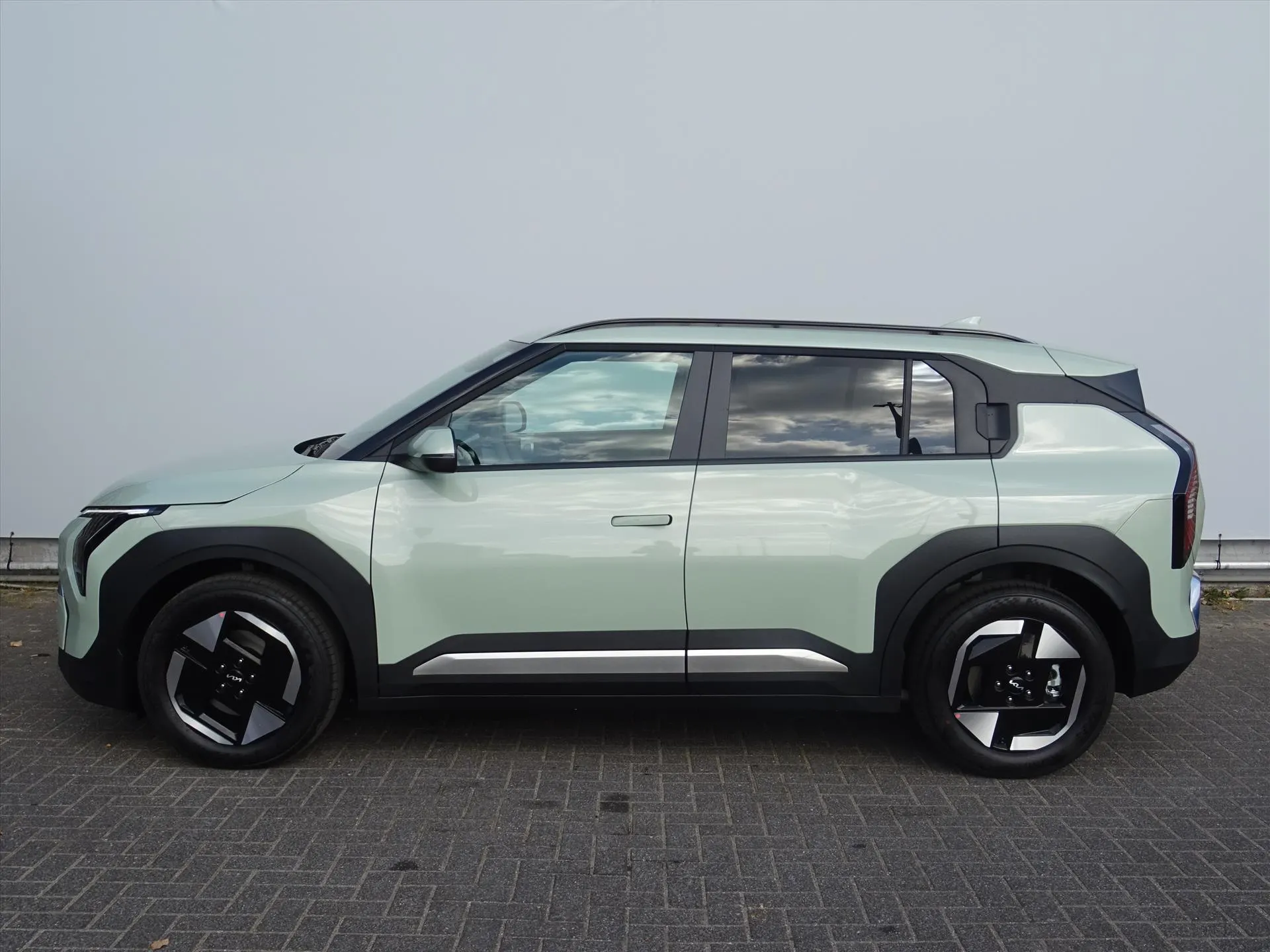 Kia EV3 met kenteken 74305 – interieur